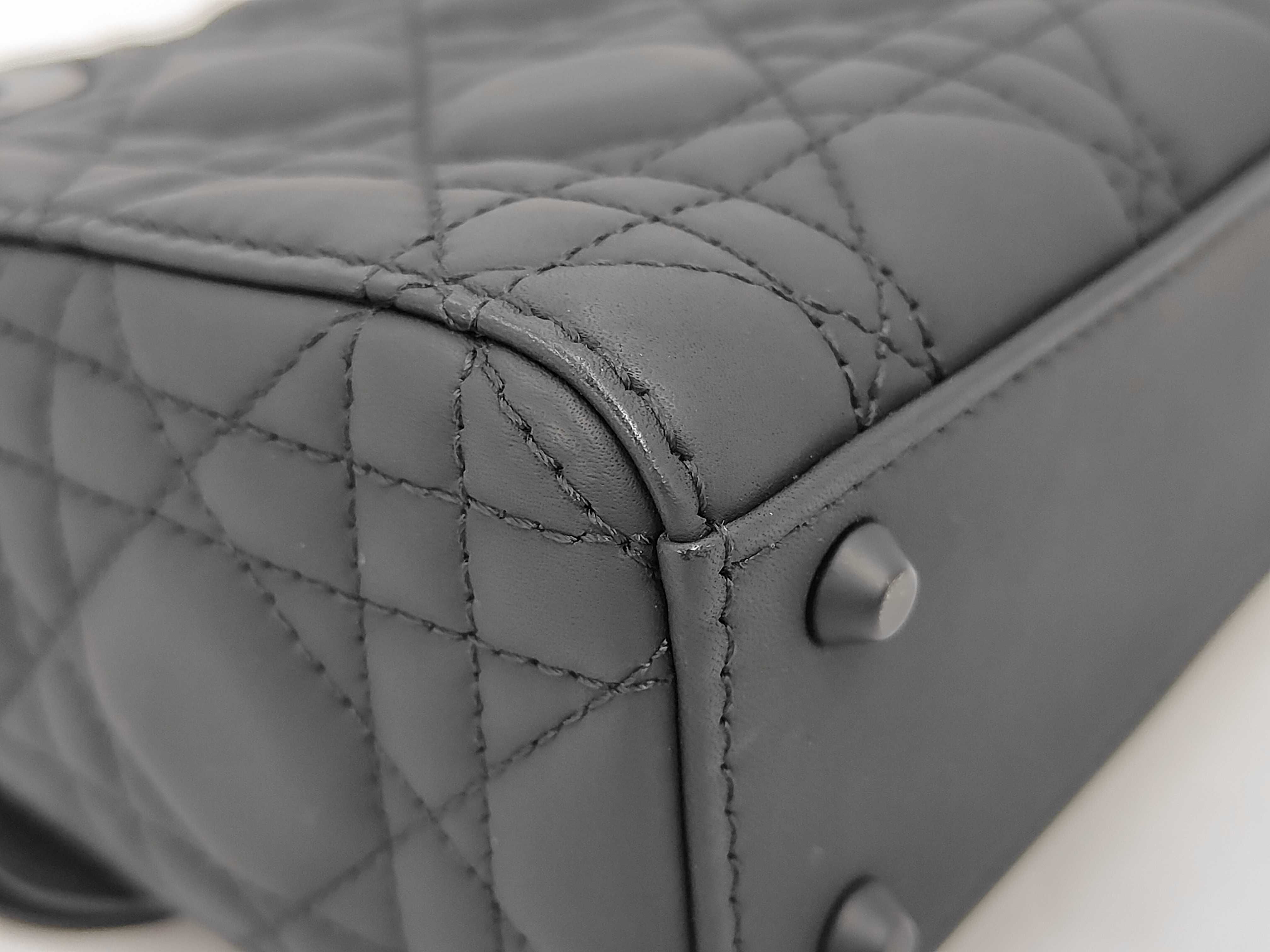 handbag — view 4