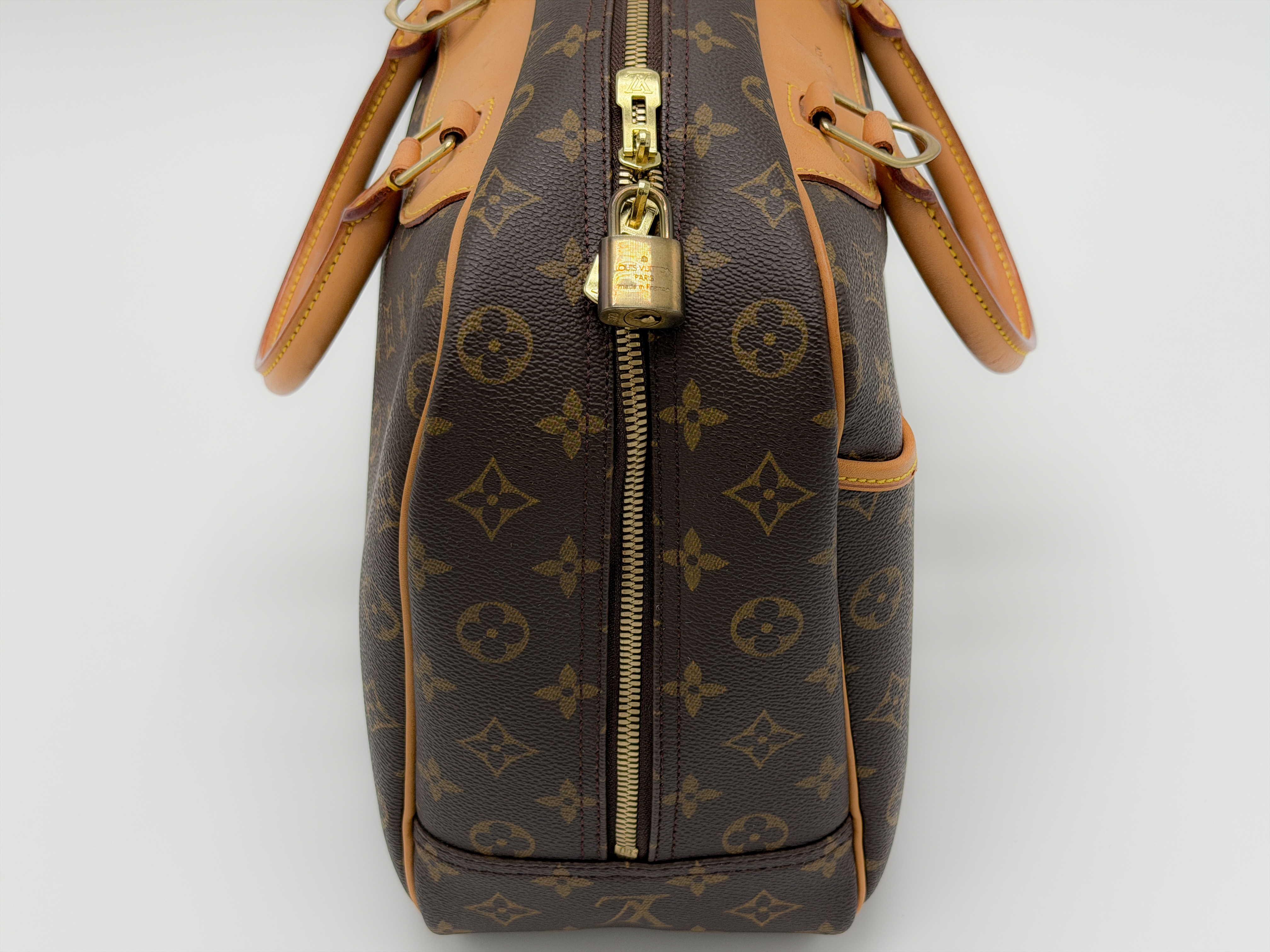 Monogram M47270 Deauville MB0043 Handbag — view 3