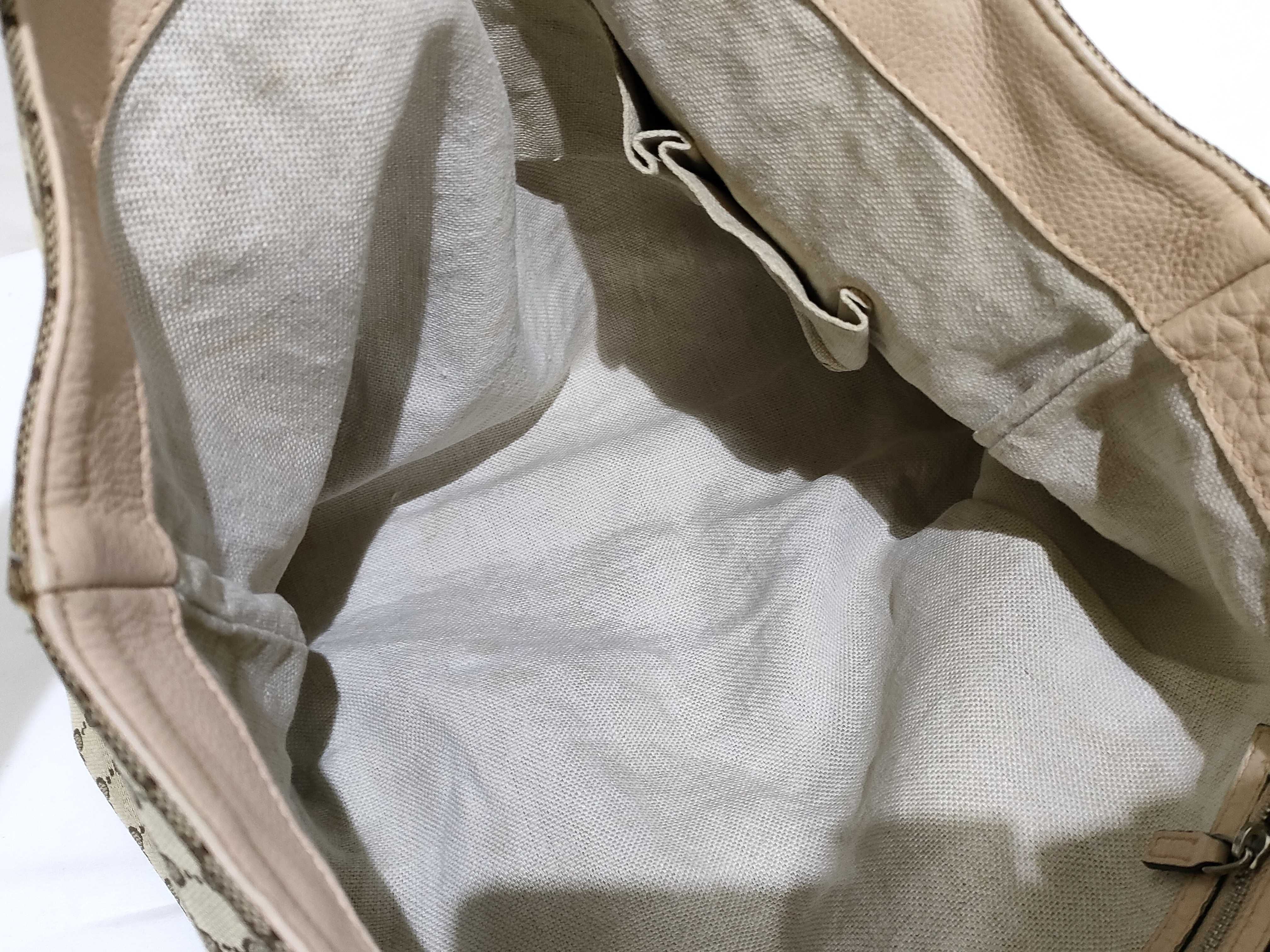 GG Canvas Gucci Tote Bag — view 8