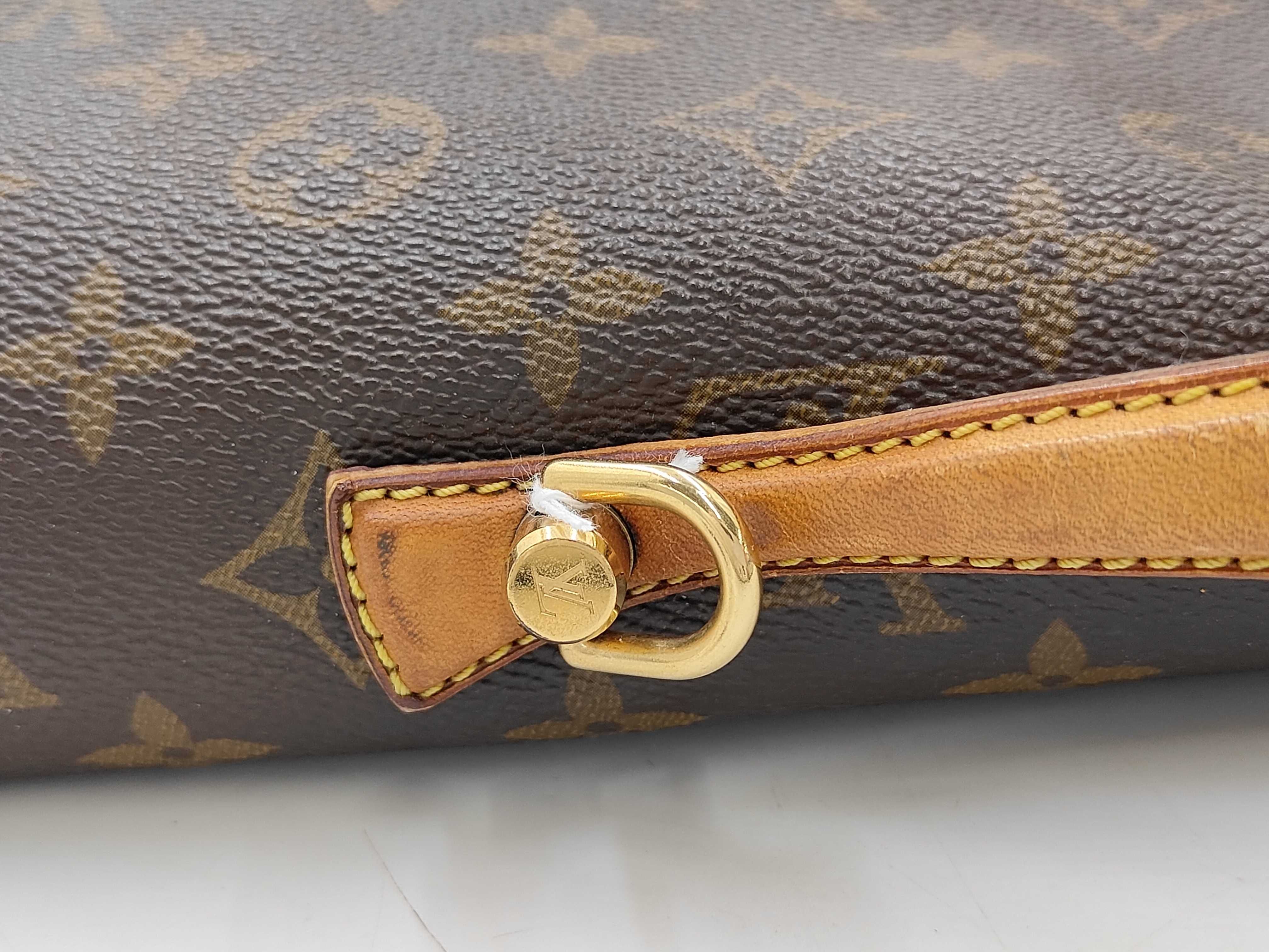 Monogram LV/Louis Vuitton M51121/Beverly Handbag Monogram No Strap Handbag — view 5