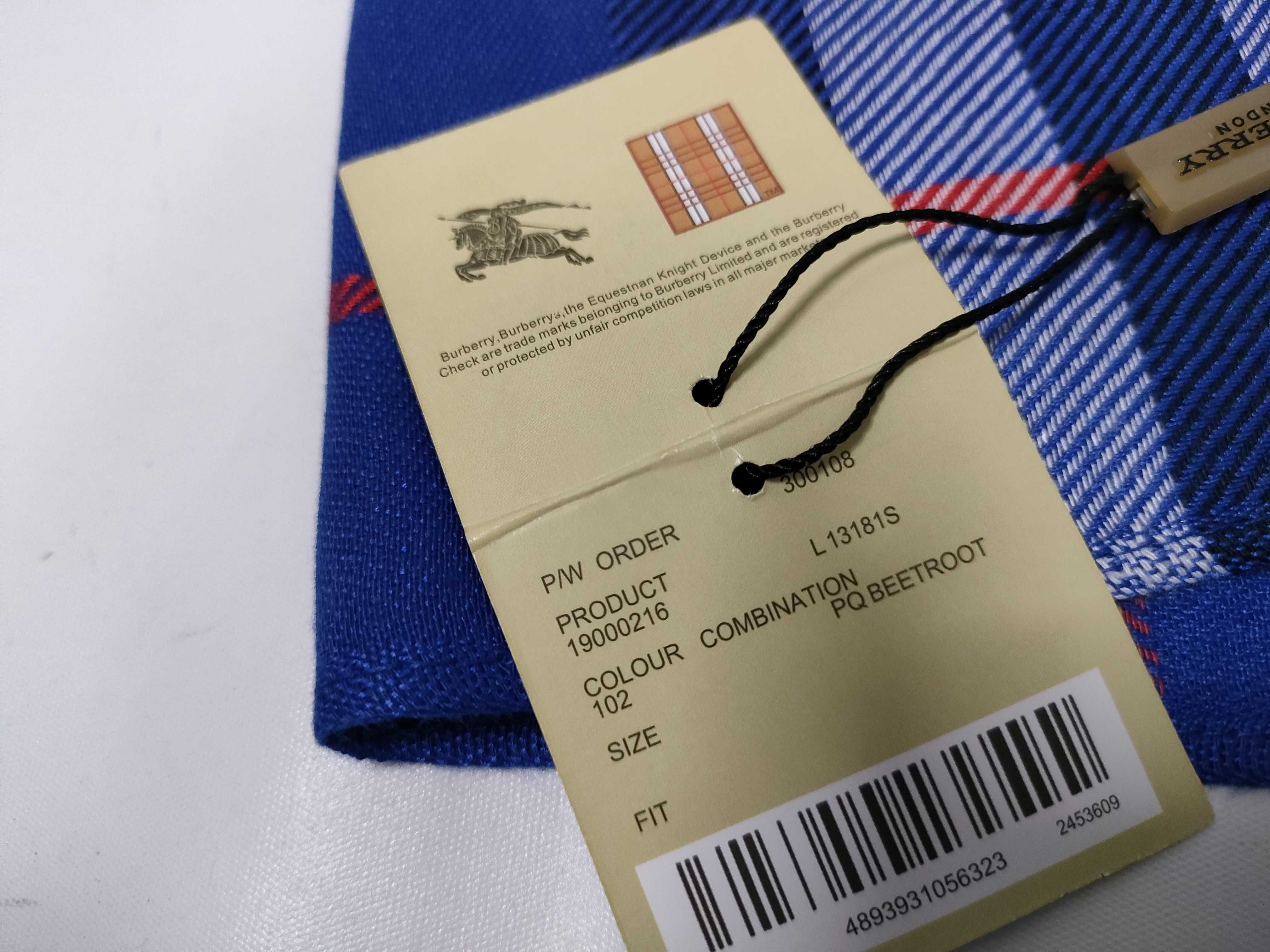 check scarf, unused, other accessories — view 5