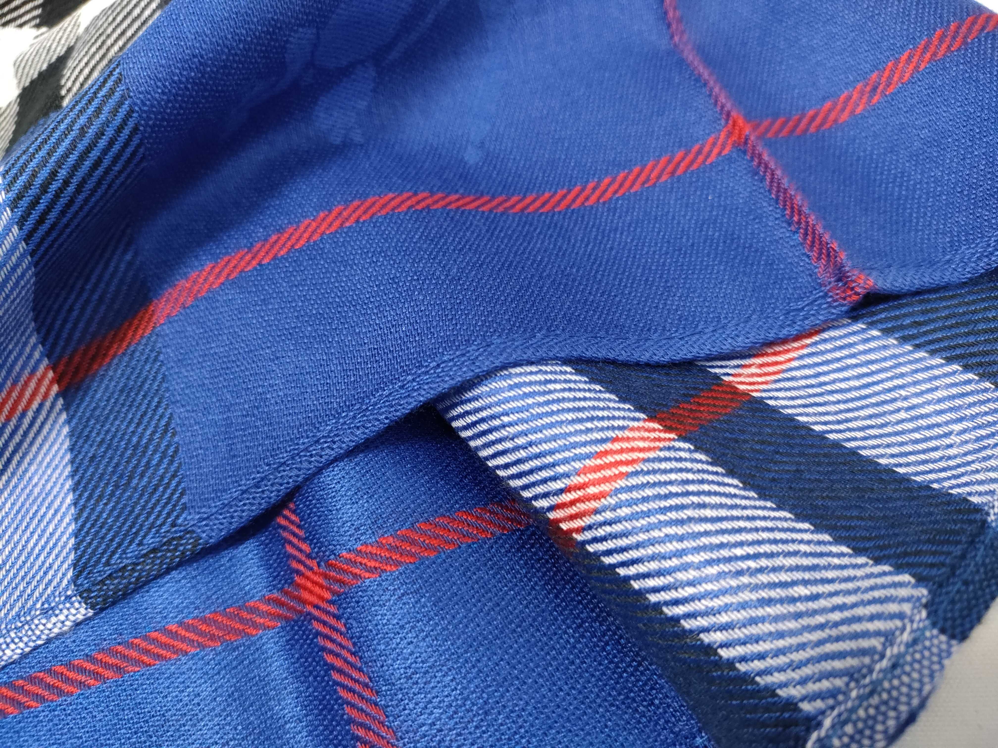 check scarf, unused, other accessories — view 9