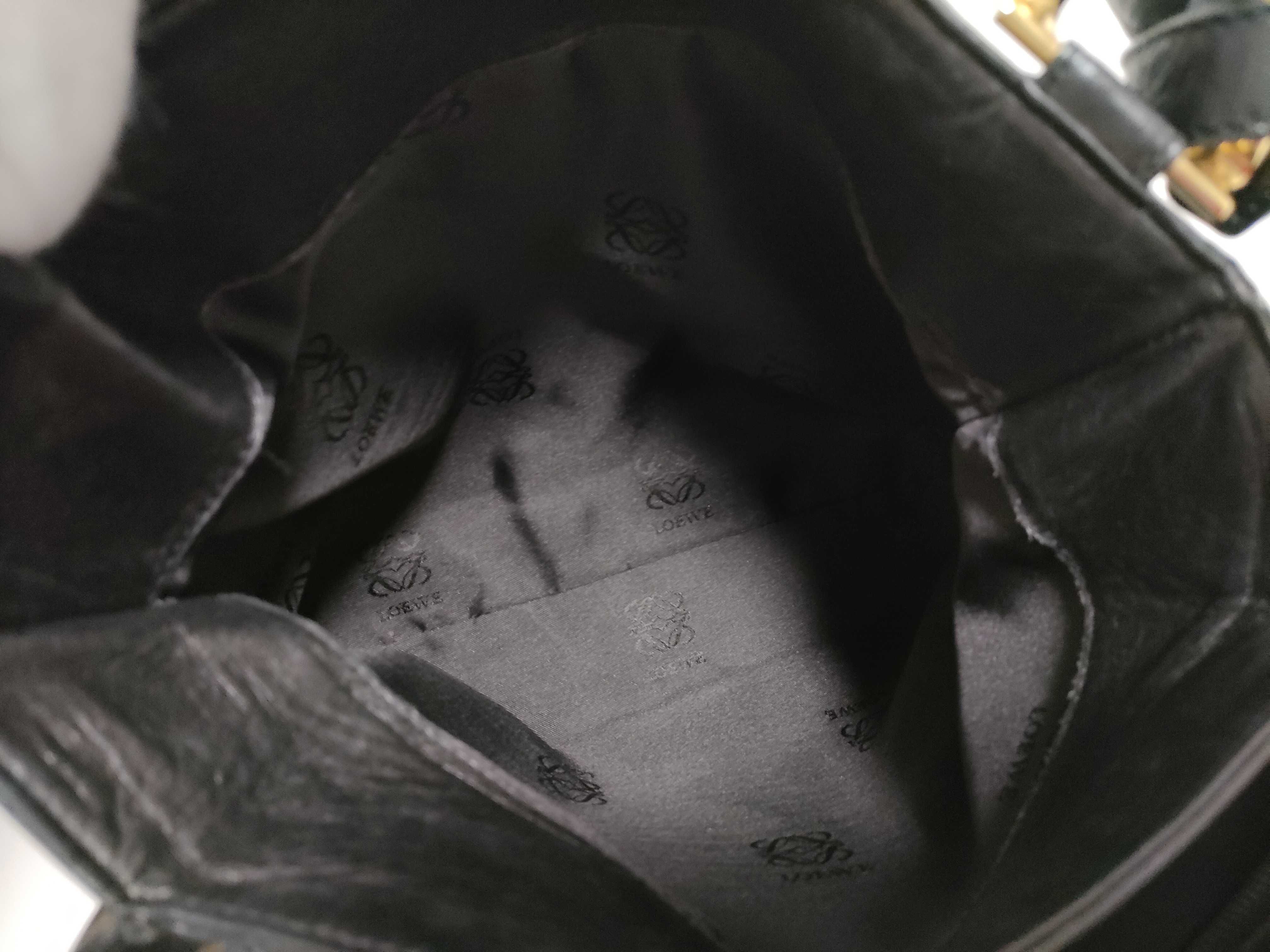 Anagram Leather Shoulder Bag — view 8