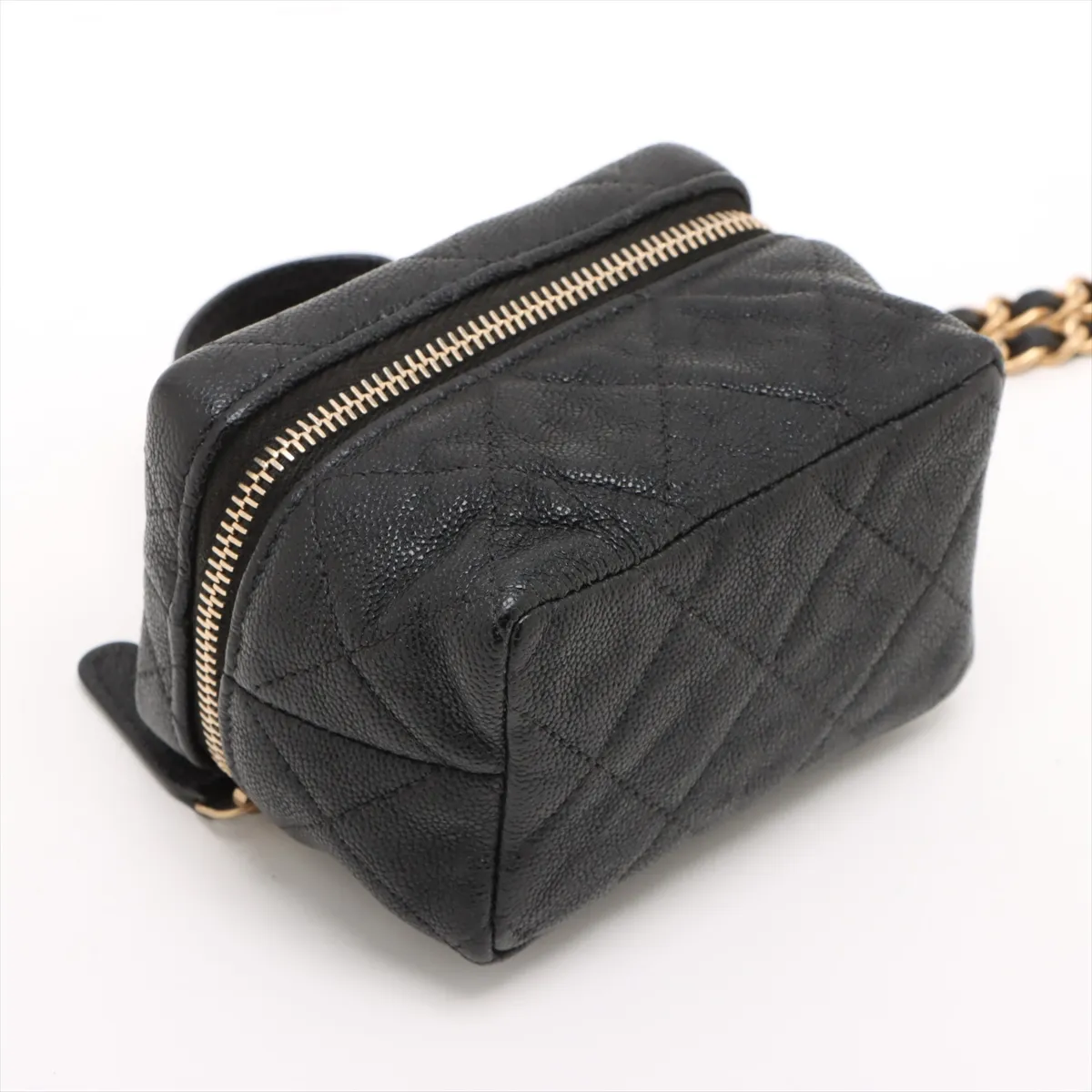 Matelasse caviar skin 2WAY handbag vanity bag black gold hardware 31184303 31s — view 4