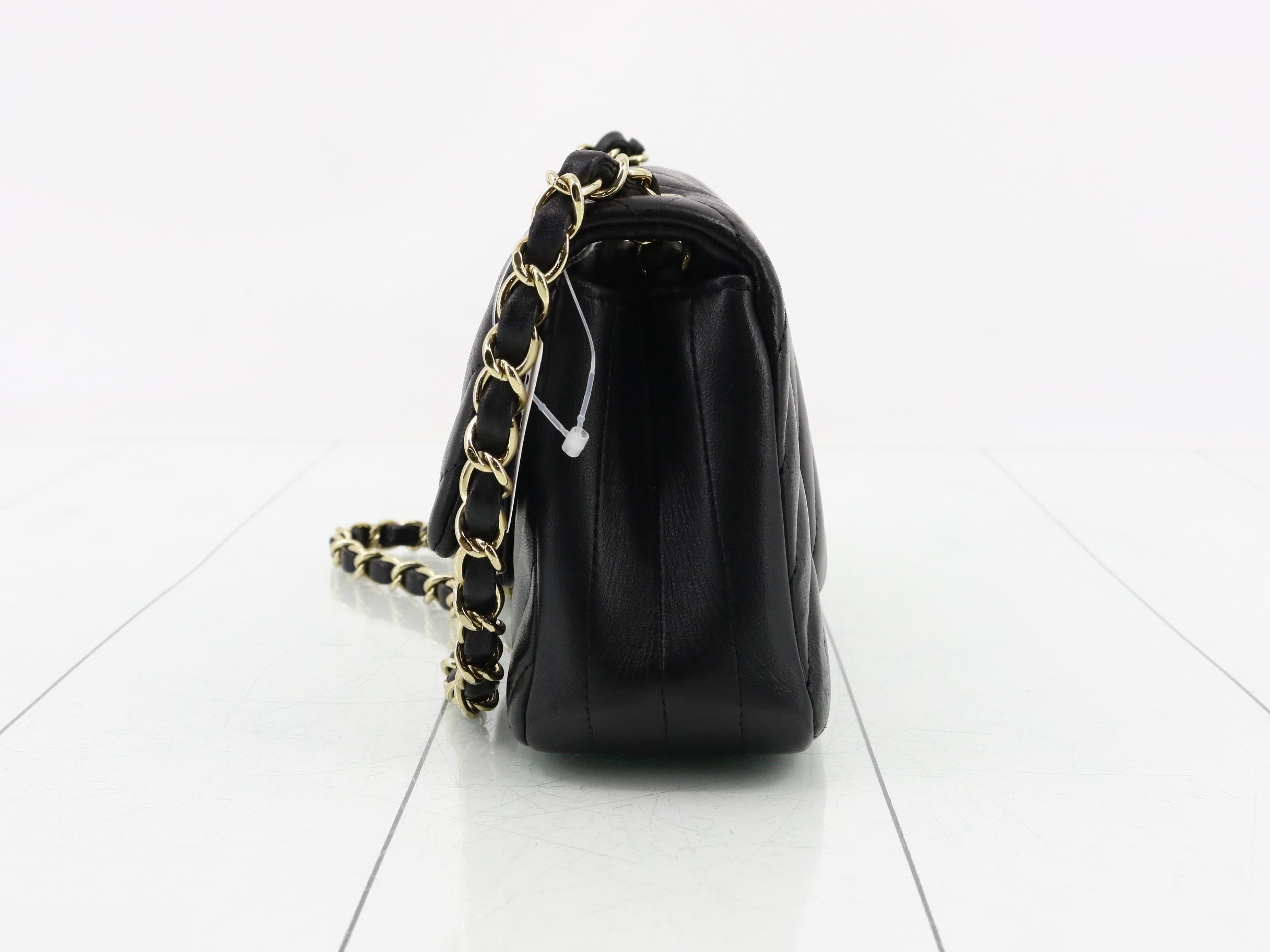Lambskin V-stitch chain shoulder bag — view 3