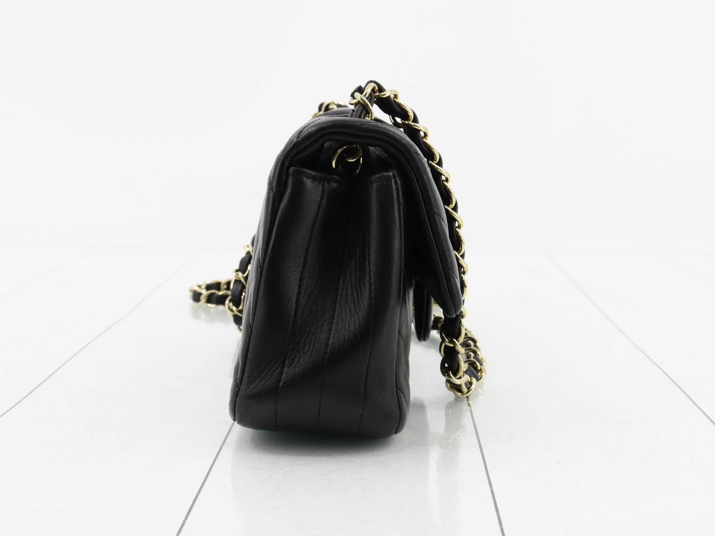 Lambskin V-stitch chain shoulder bag — view 4