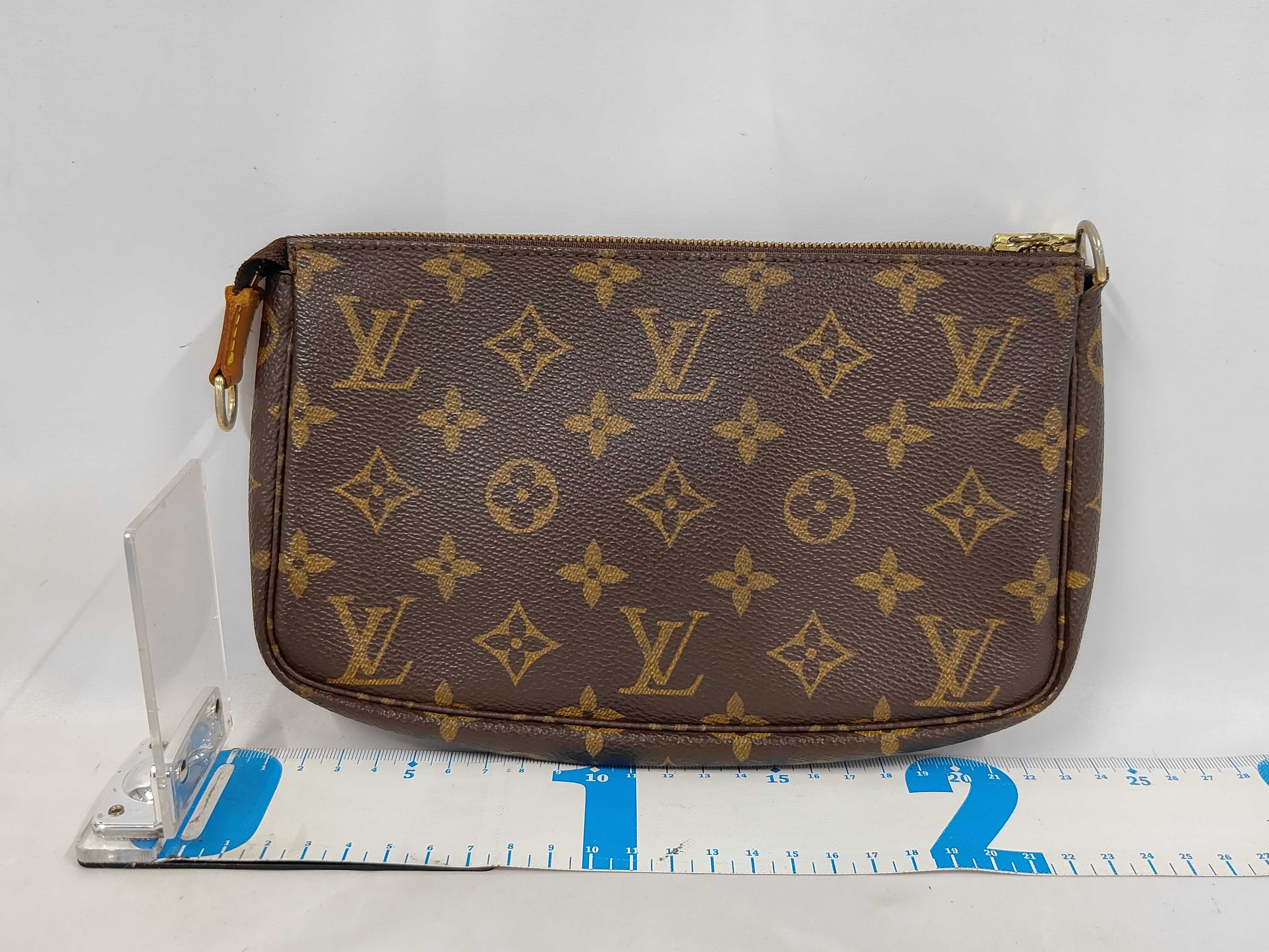 Monogram Pochette Accessoires AR1909 Shoulder Bag — view 2