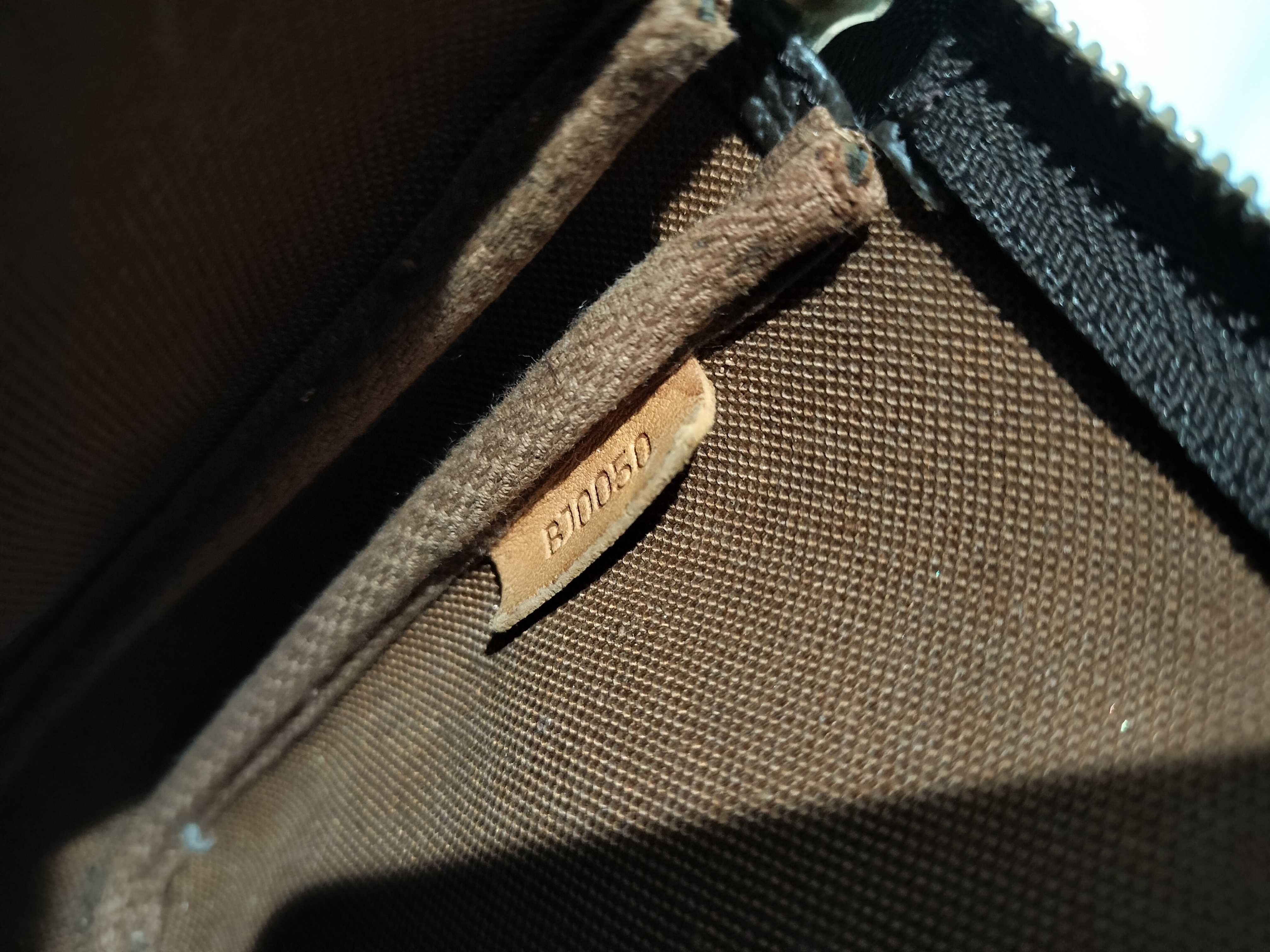 Monogram Pochette Accessoires M51980 Brown Handbag — view 11