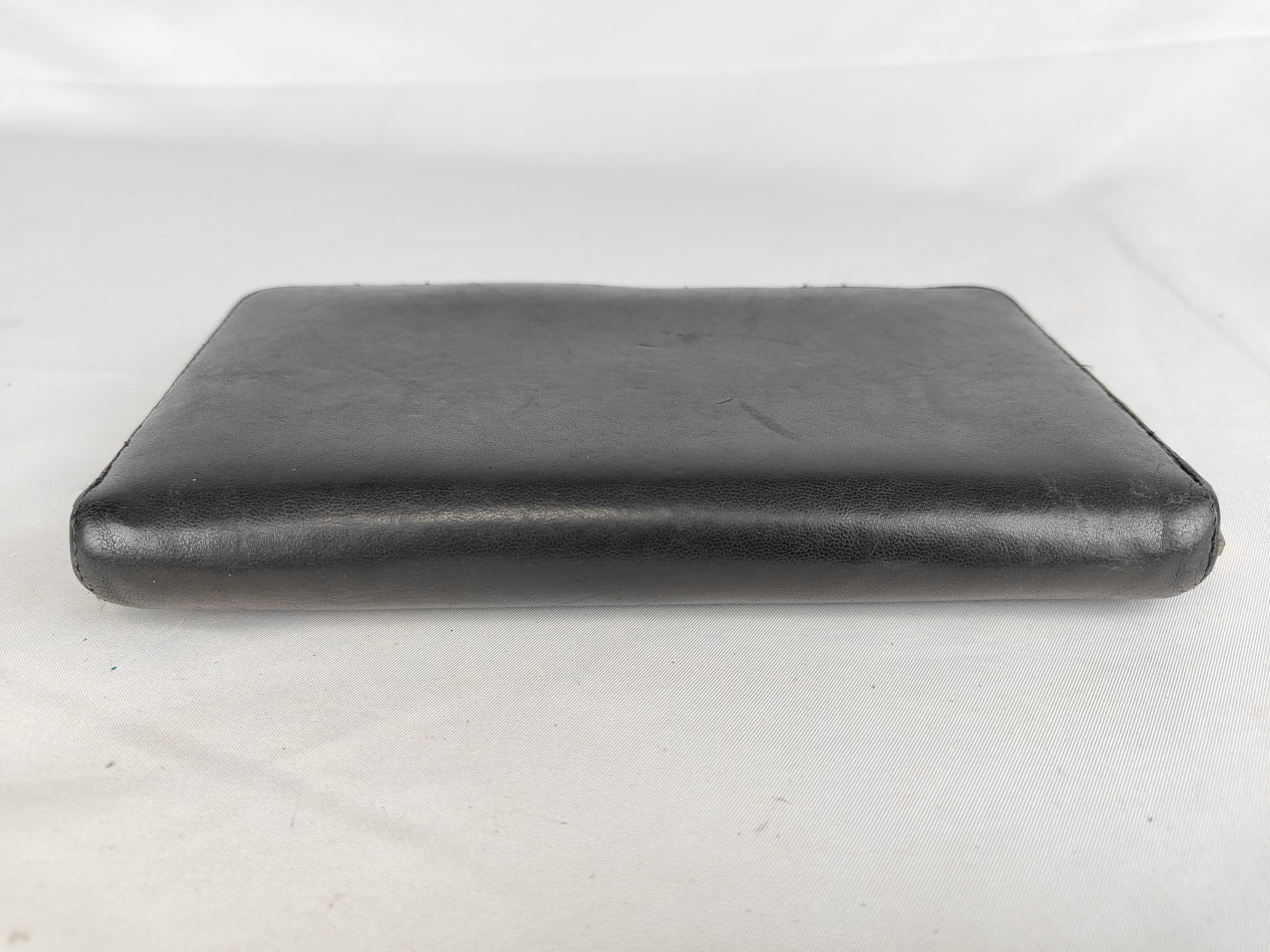 plain leather wallet — view 3