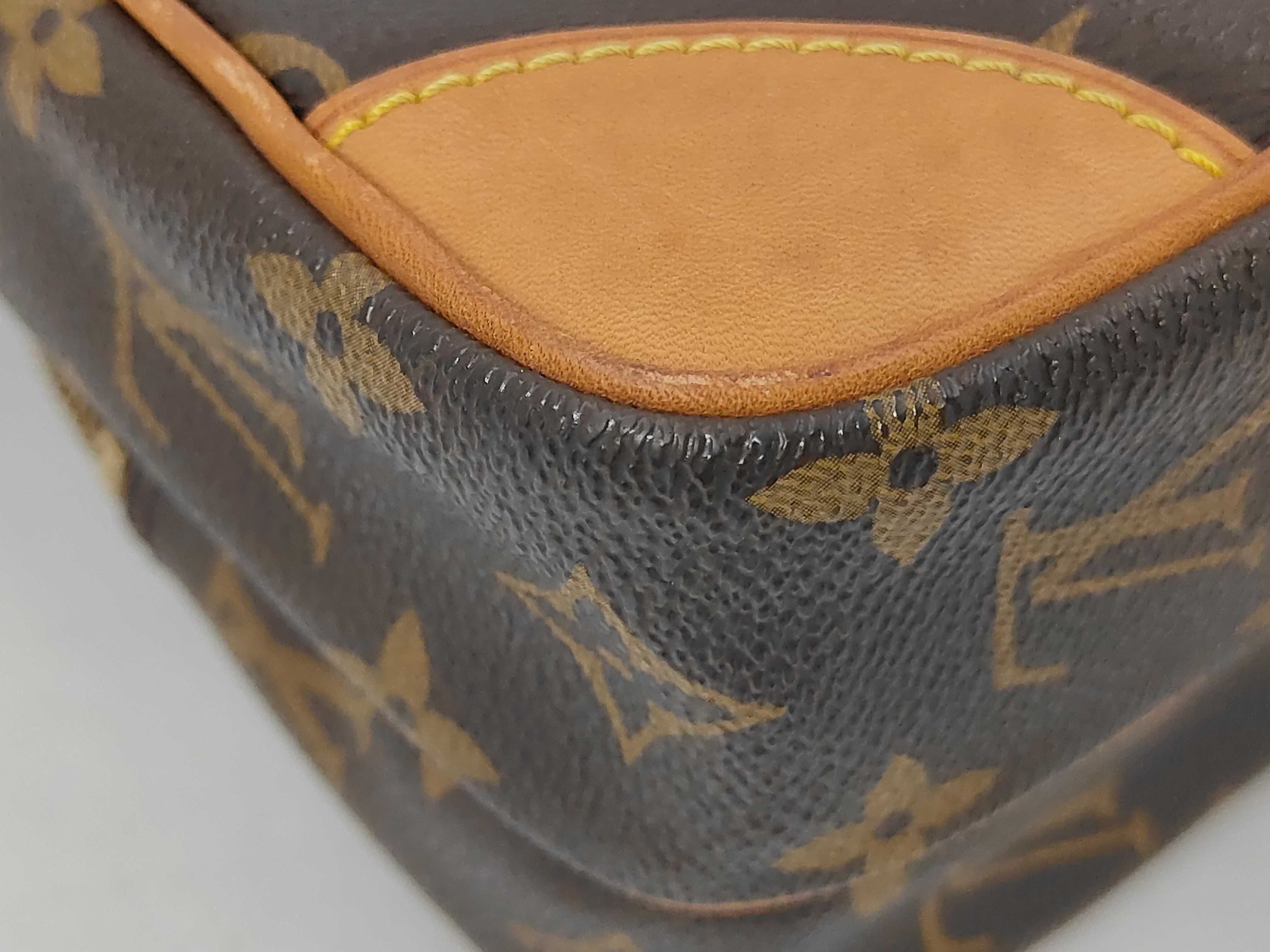 Monogram Amazon TH0926 Shoulder Bag — view 3