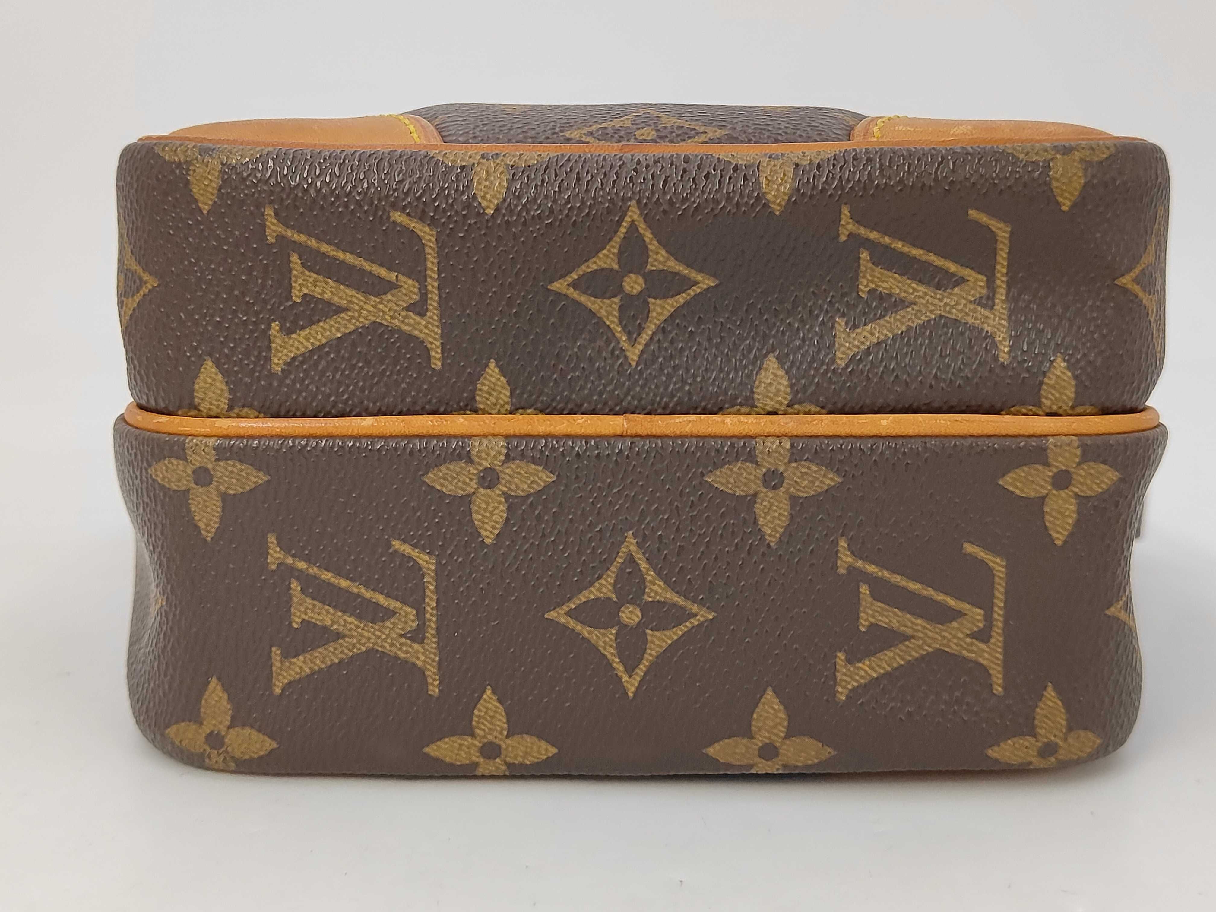 Monogram Amazon TH0926 Shoulder Bag — view 4