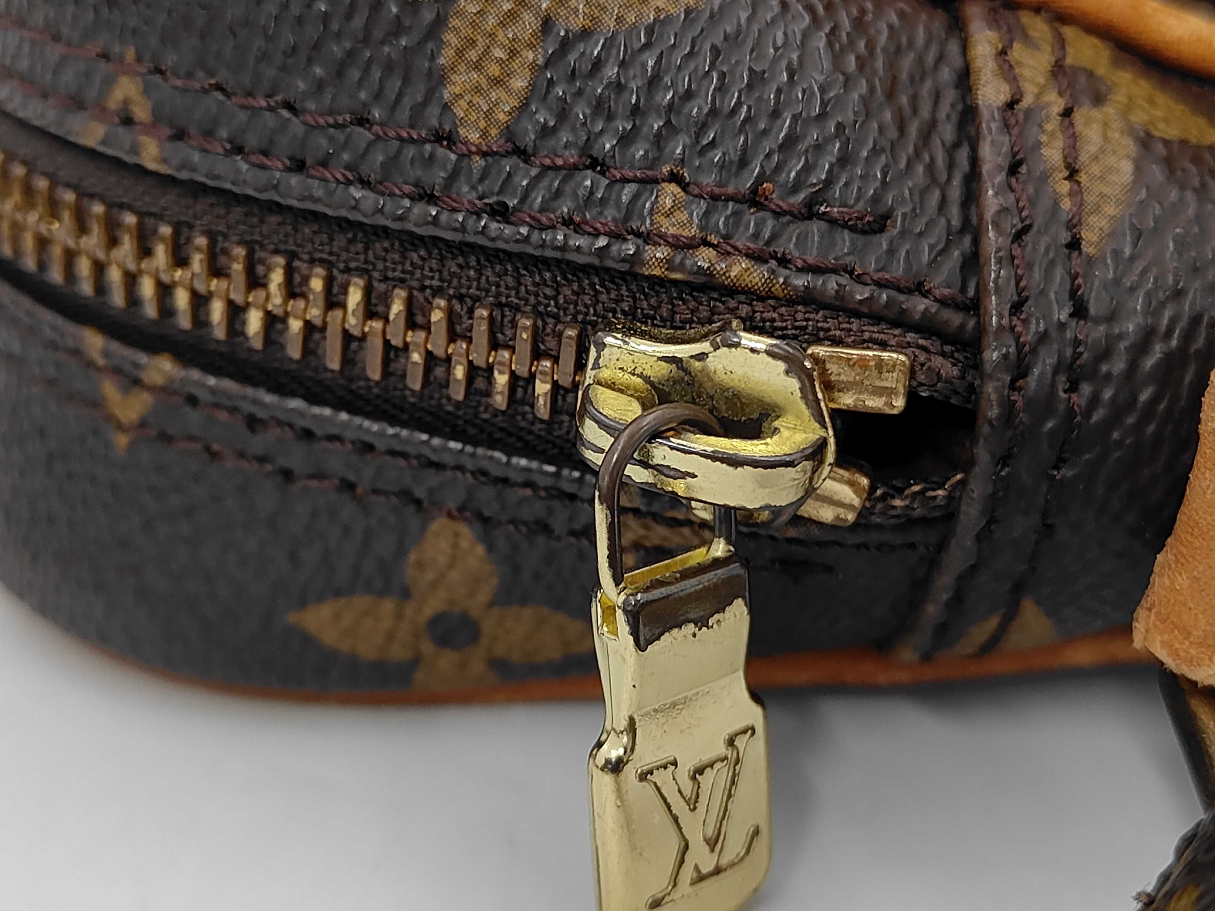 Monogram Amazon TH0926 Shoulder Bag — view 9