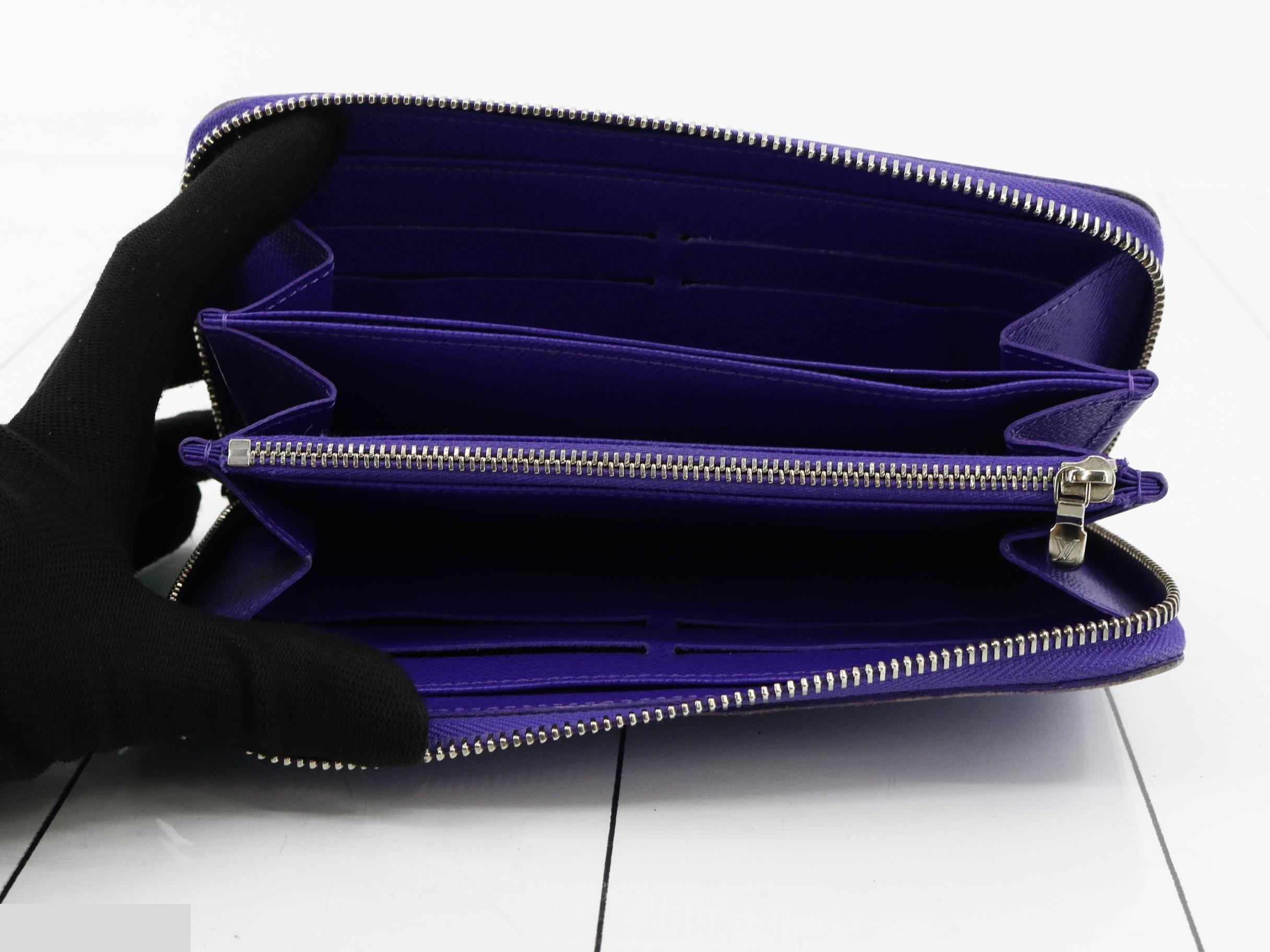 Zippy Wallet, Blue — view 4