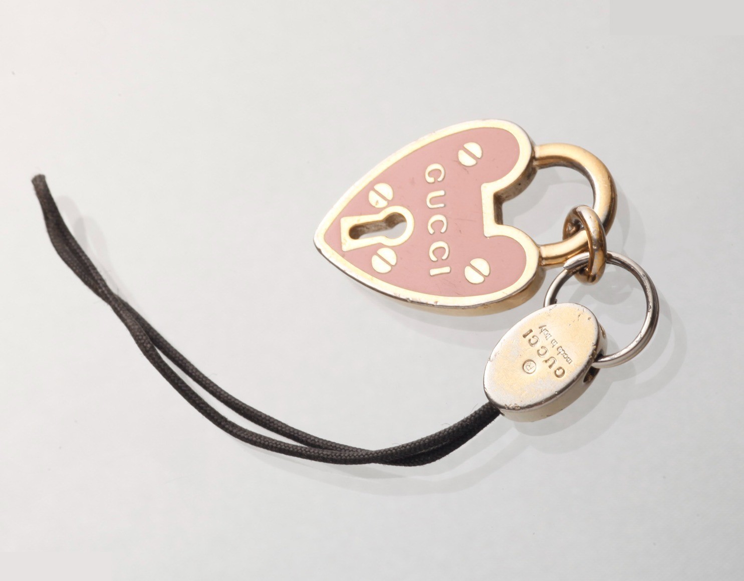 Heart padlock motif — view 3