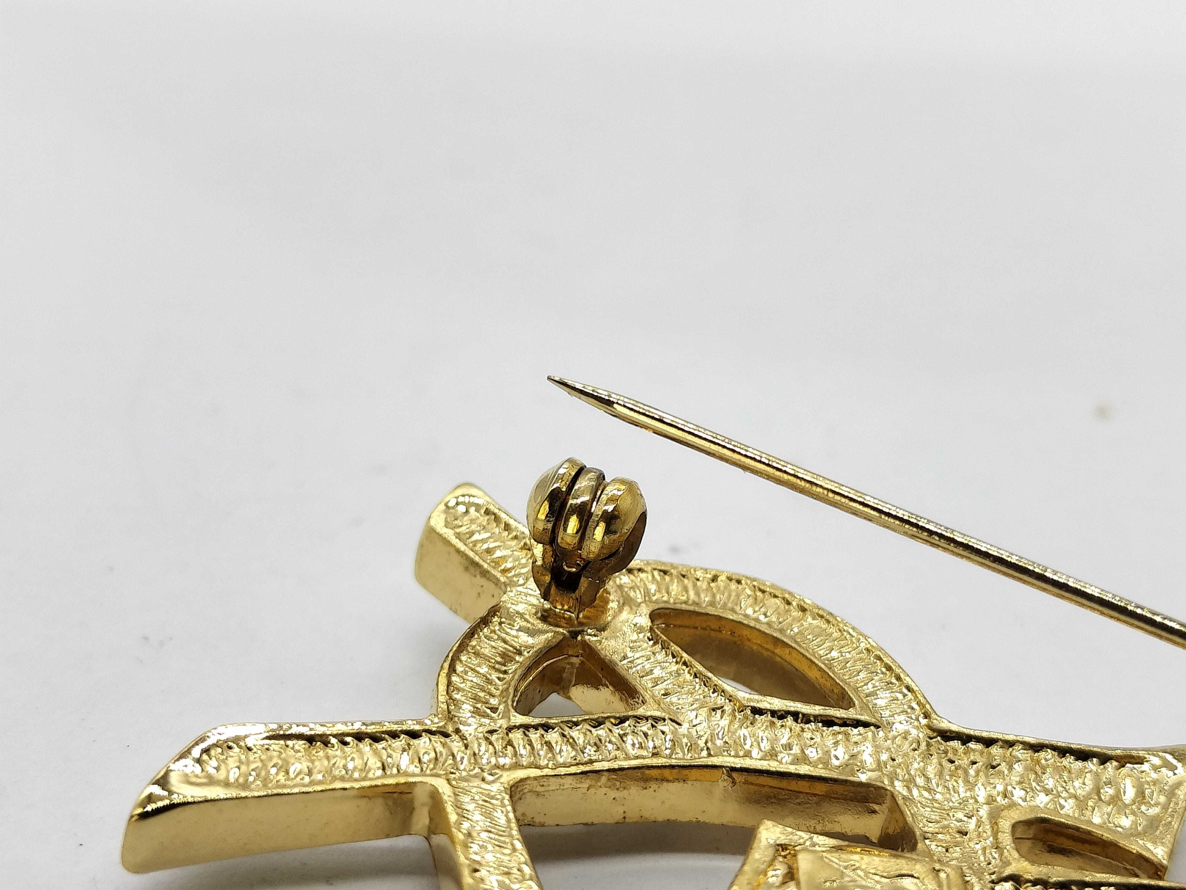 Brooch, Logo, Gold Rhinestone Brooch — view 5