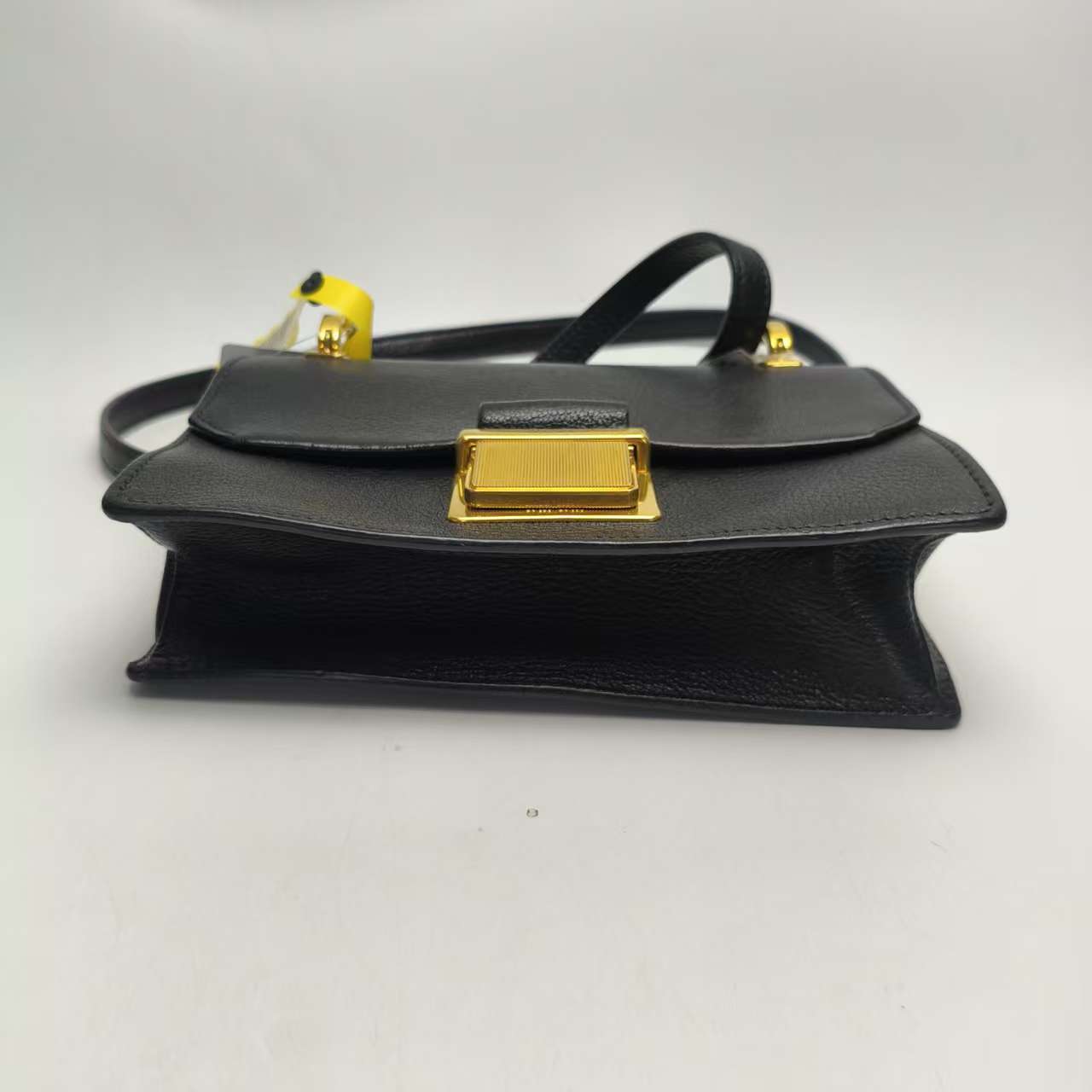 【*Shipped from: China*】Miu Miu Leather Shoulder Bag — view 5