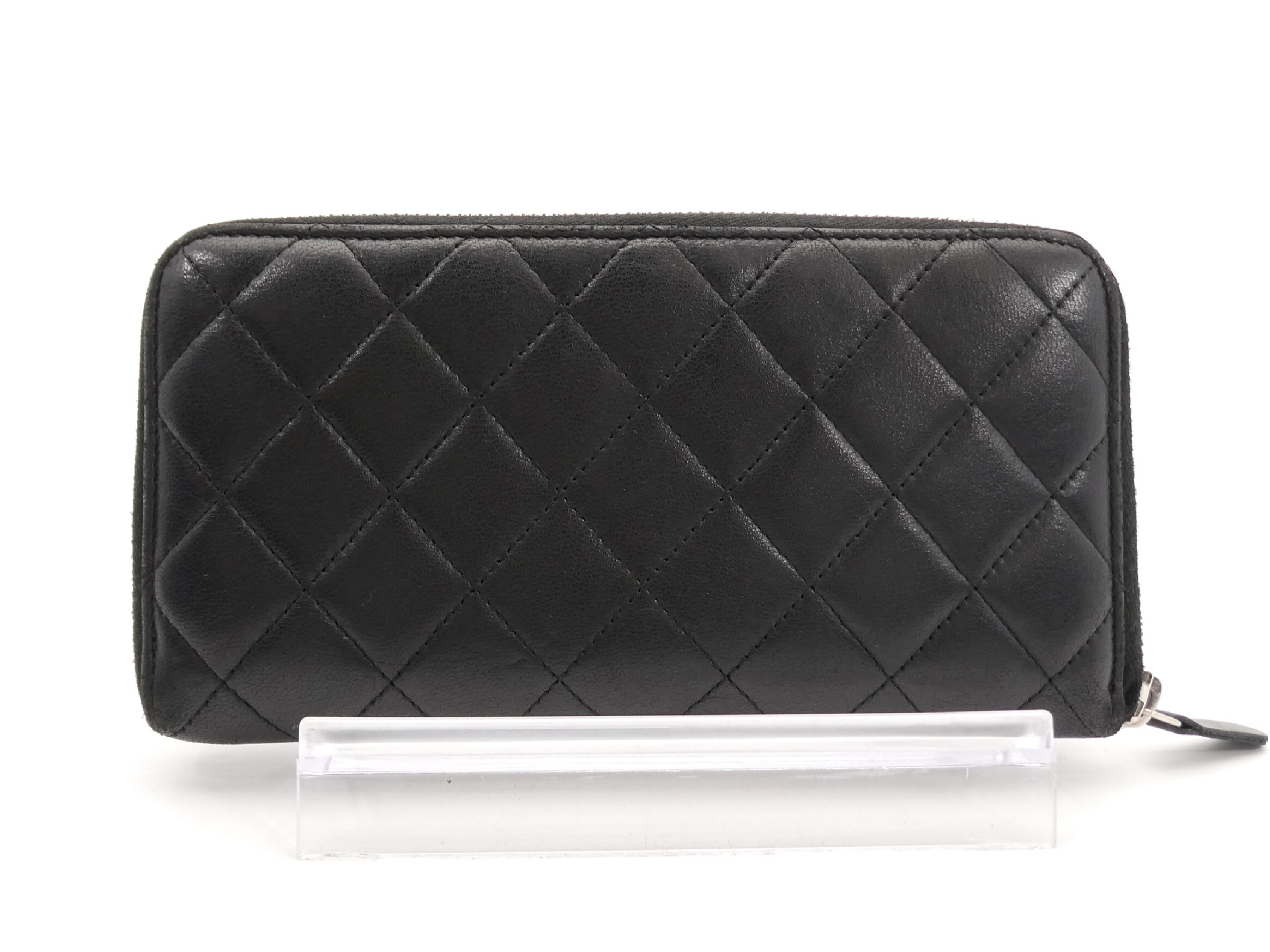 Matelassé Coco Mark Round Zip Wallet — view 2