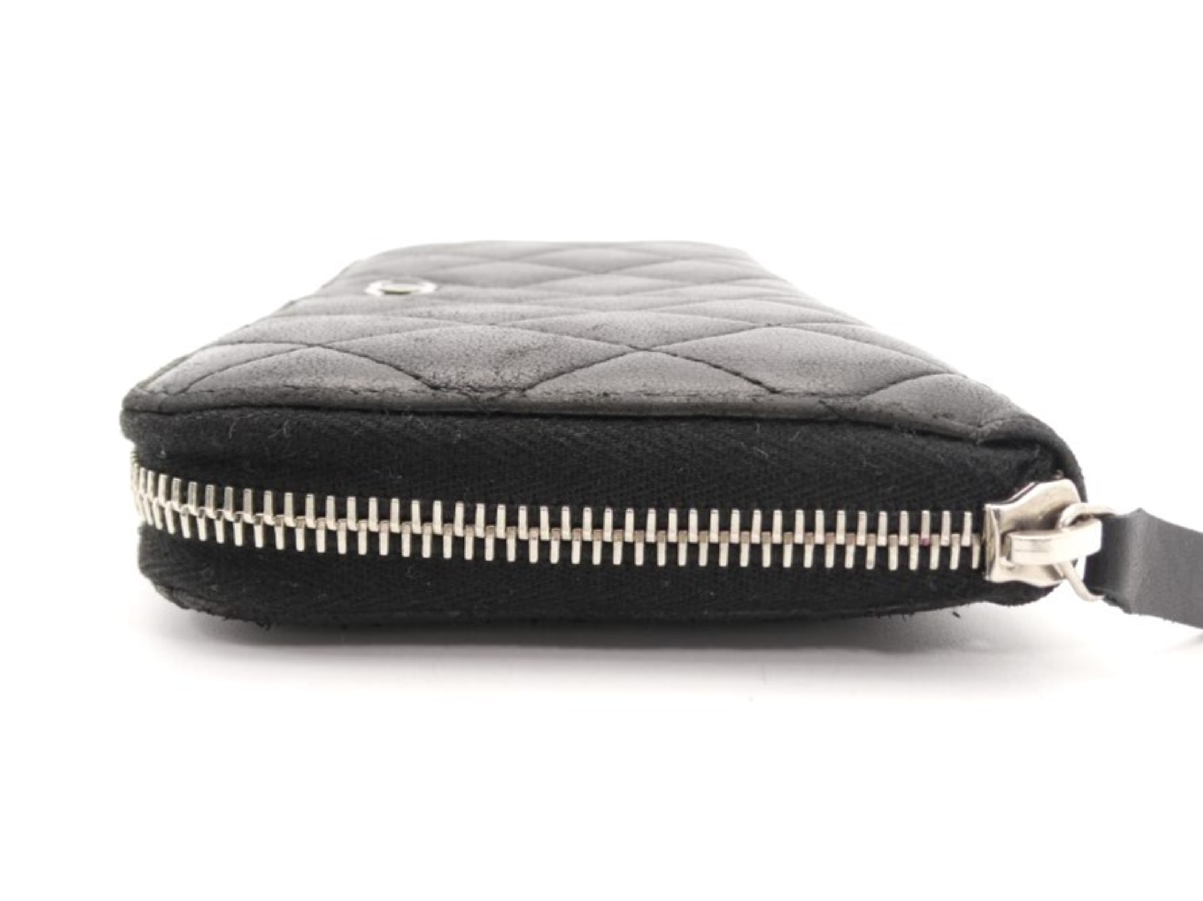 Matelassé Coco Mark Round Zip Wallet — view 3