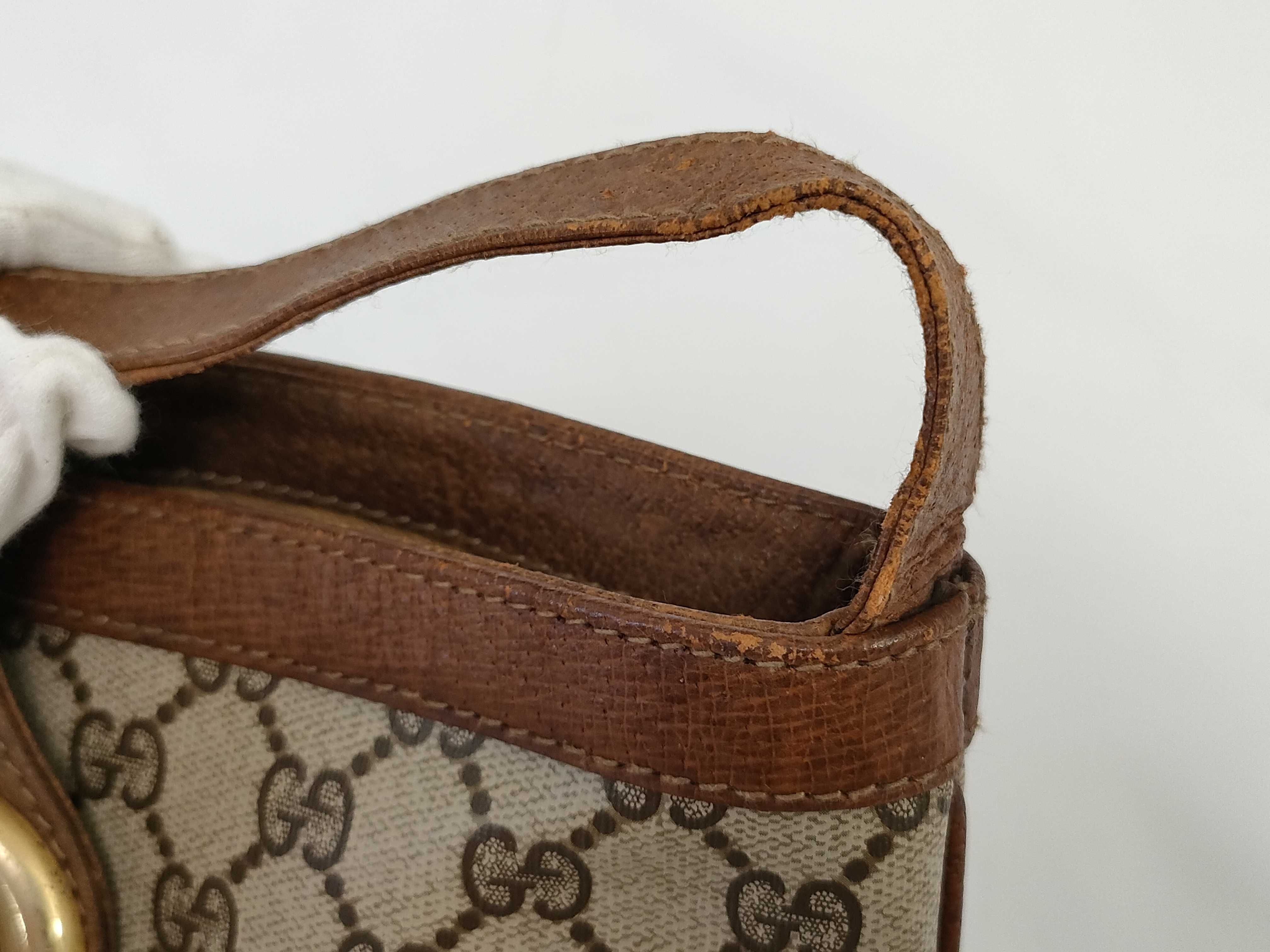 GG Supreme Shoulder Bag — view 10