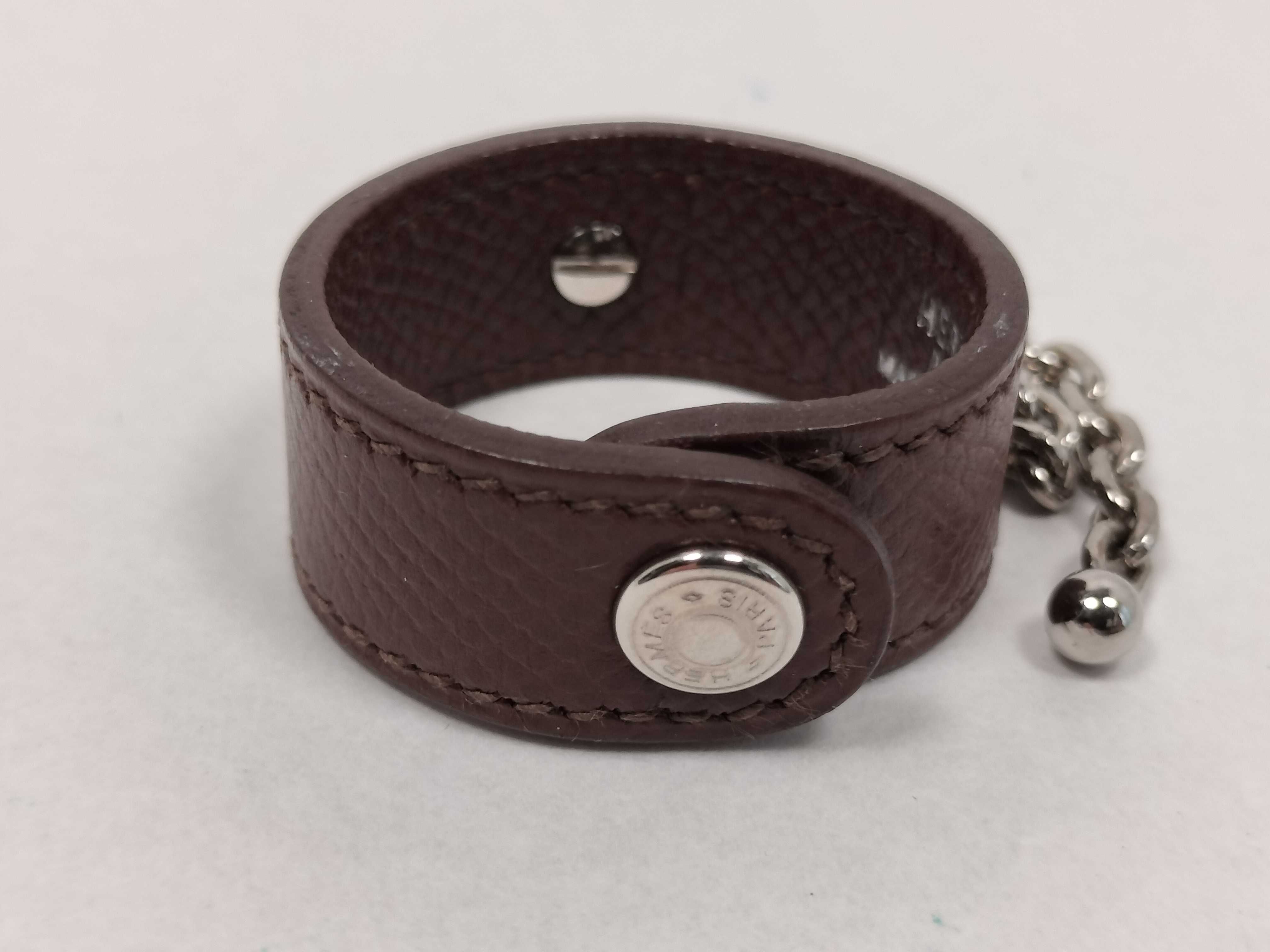Glove Holder with Silver Hardware - Key Case/Keychain — view 6