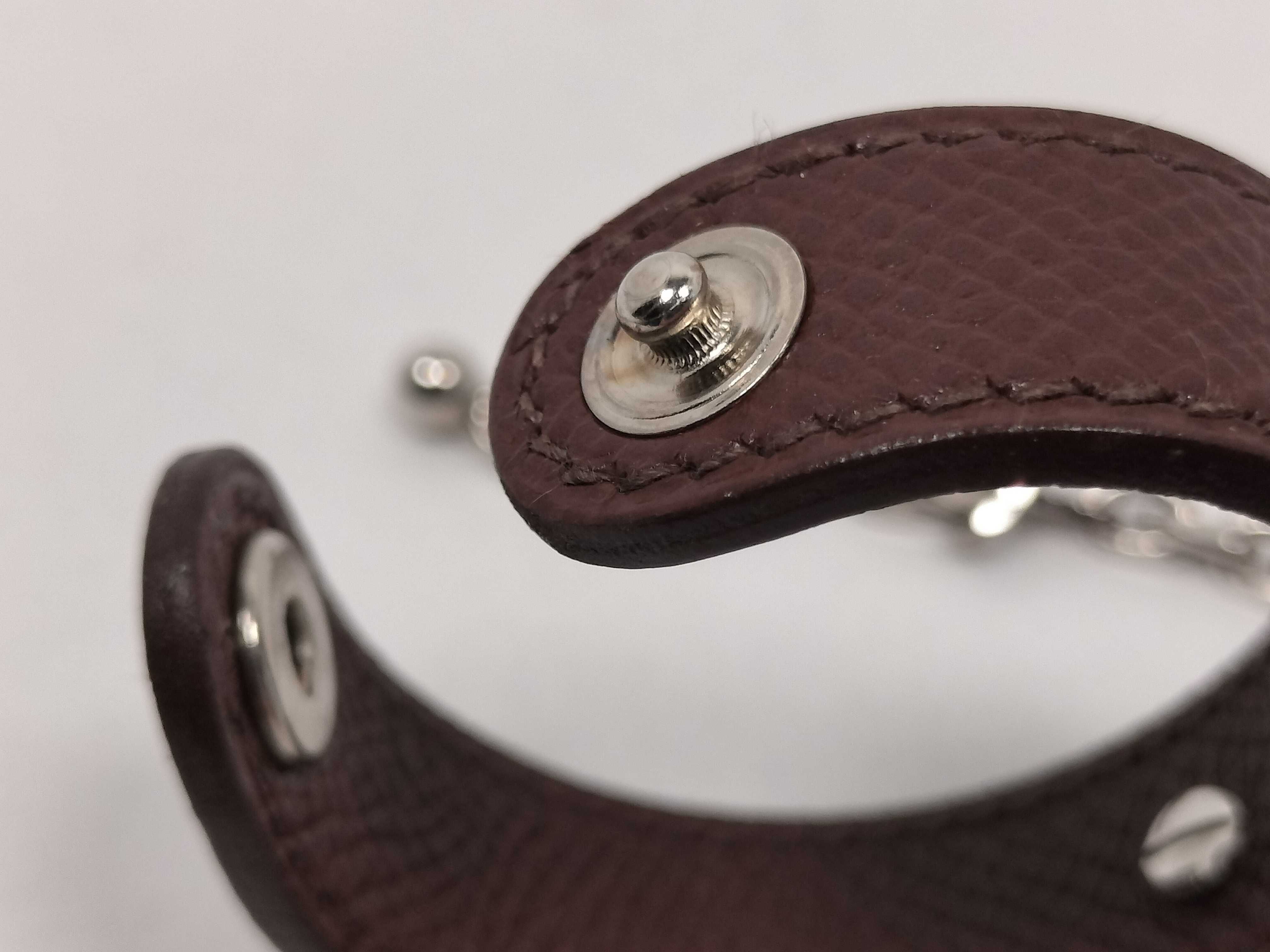 Glove Holder with Silver Hardware - Key Case/Keychain — view 8
