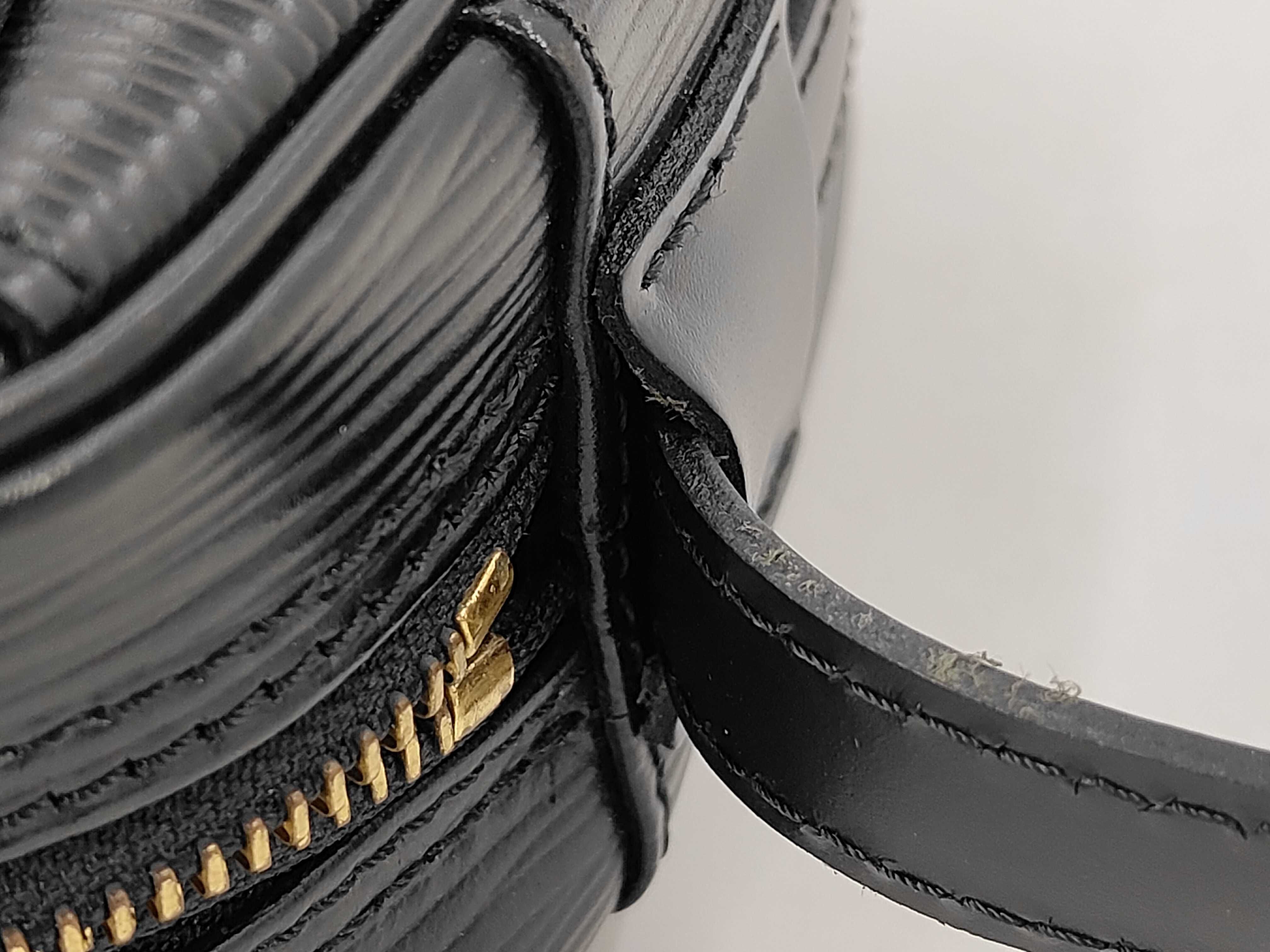 Epi Jeune Fille Shoulder Bag — view 6