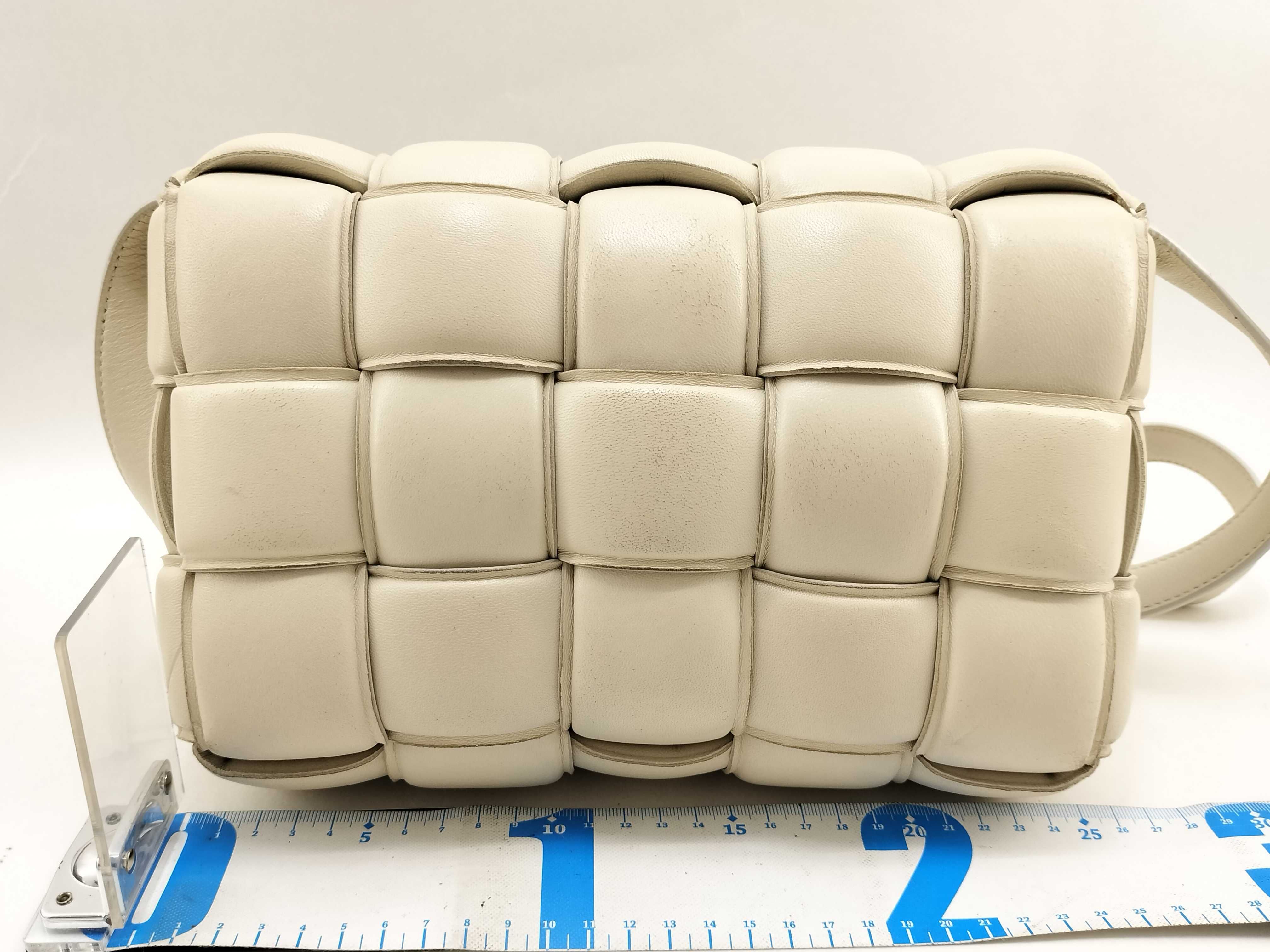 Padded Cassette White Shoulder Bag (Retail Price: ¥340,000) — view 2