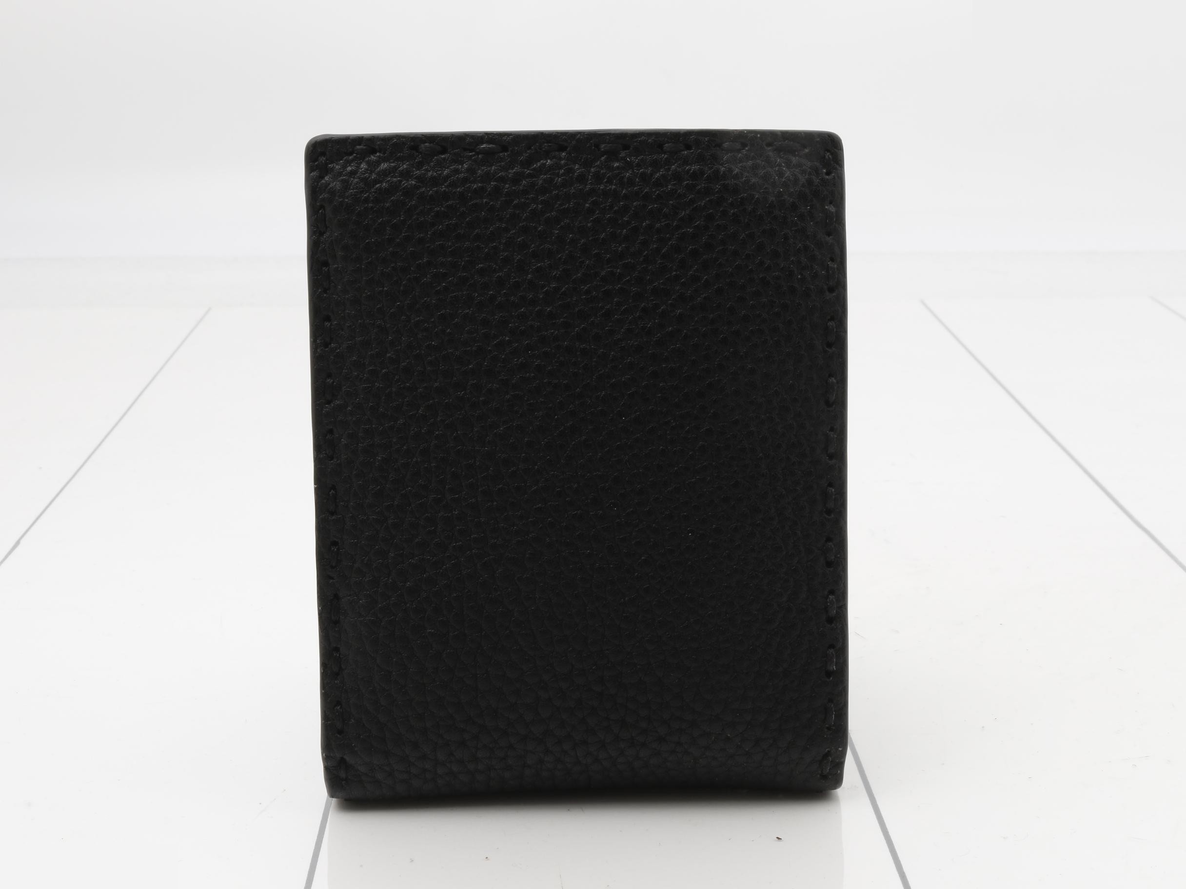 folding wallet — view 2
