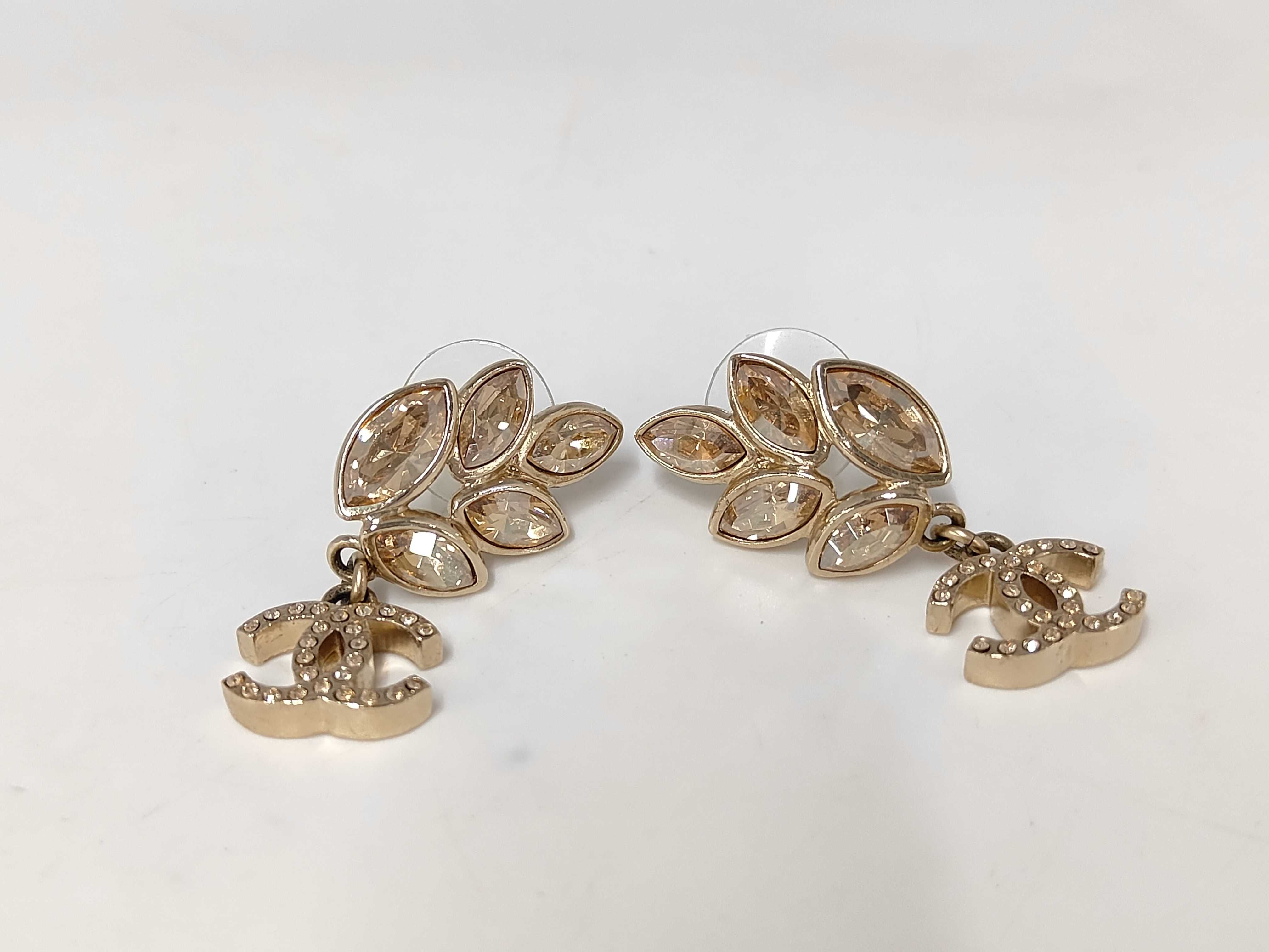 B22 K Coco Leaf Bijou Earrings