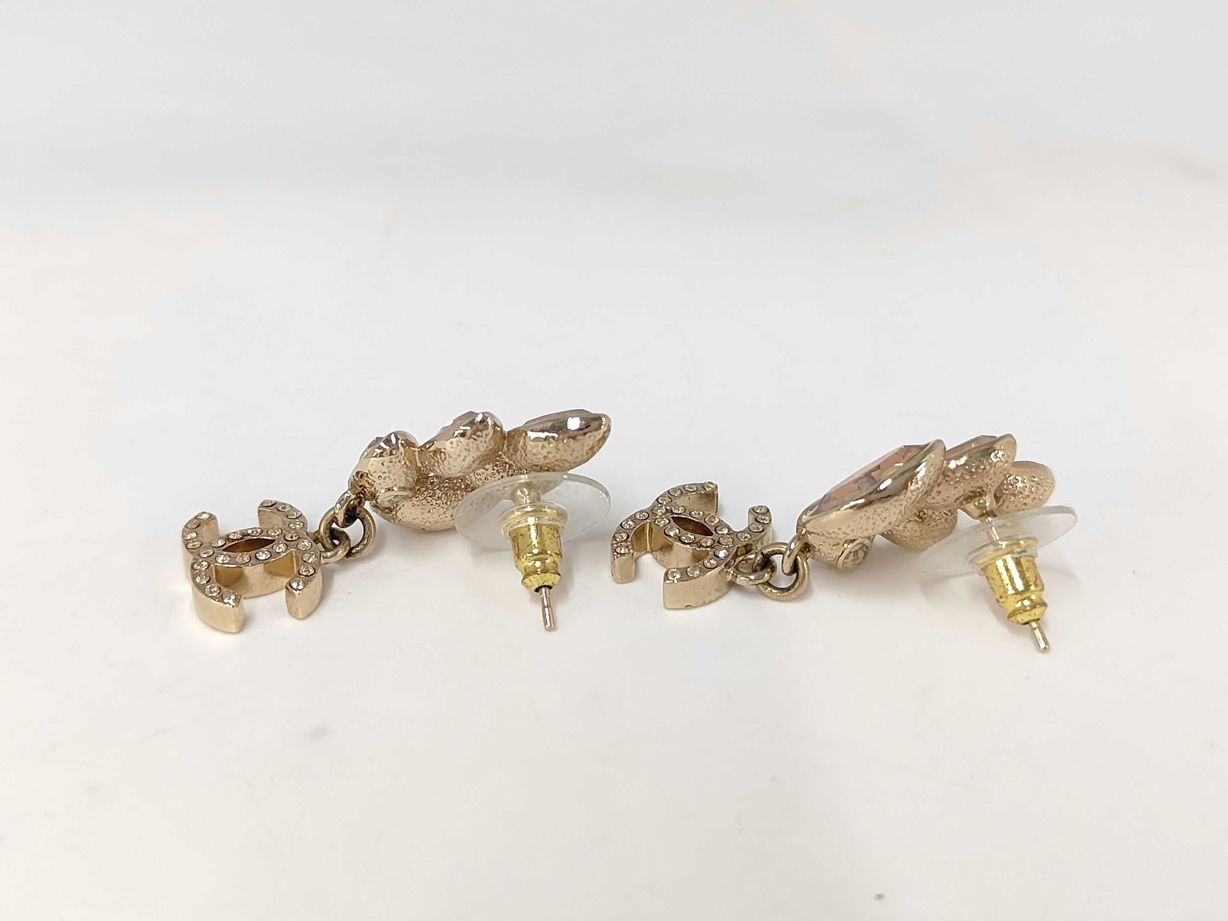 B22 K Coco Leaf Bijou Earrings — view 2