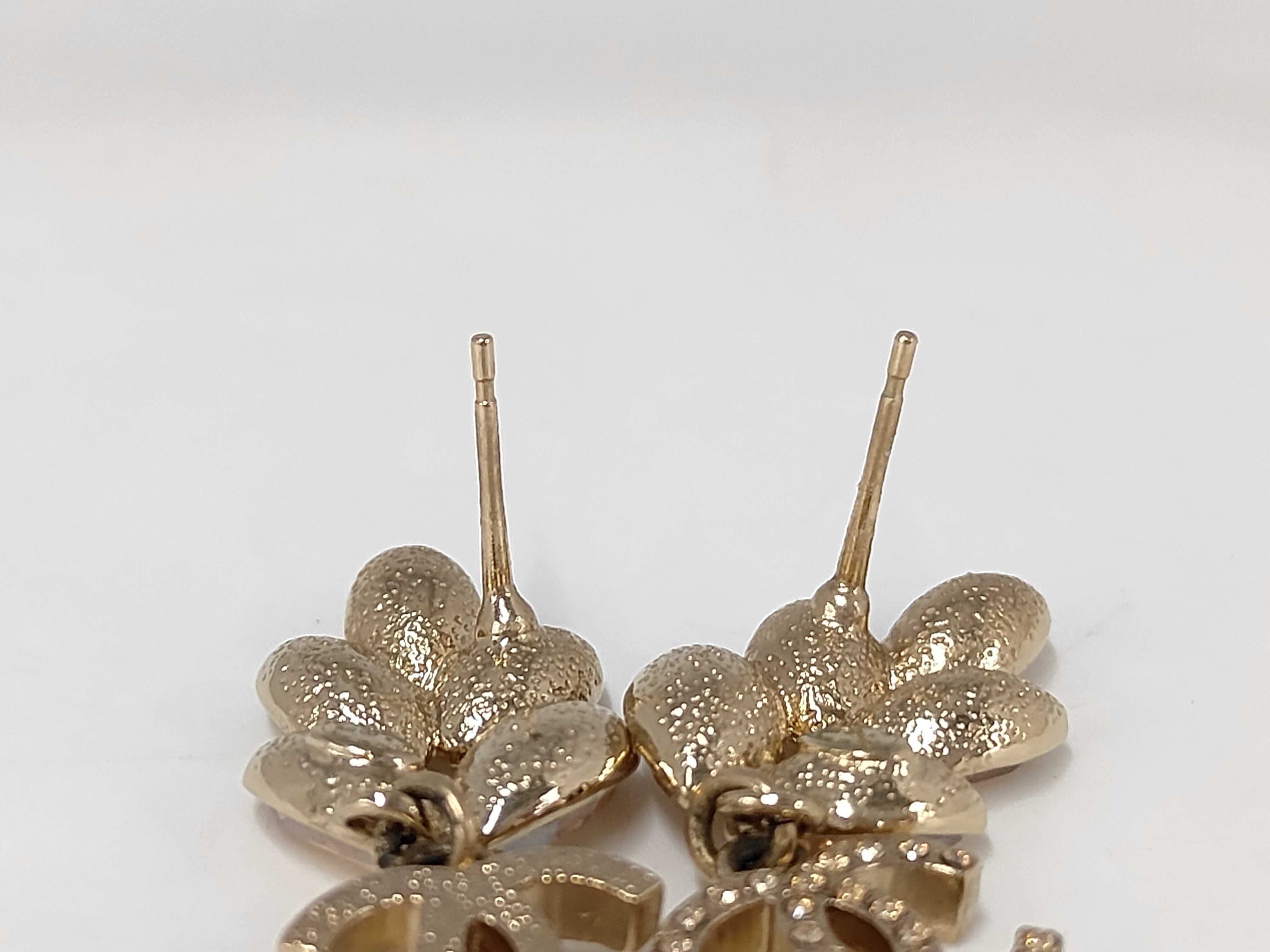B22 K Coco Leaf Bijou Earrings — view 5