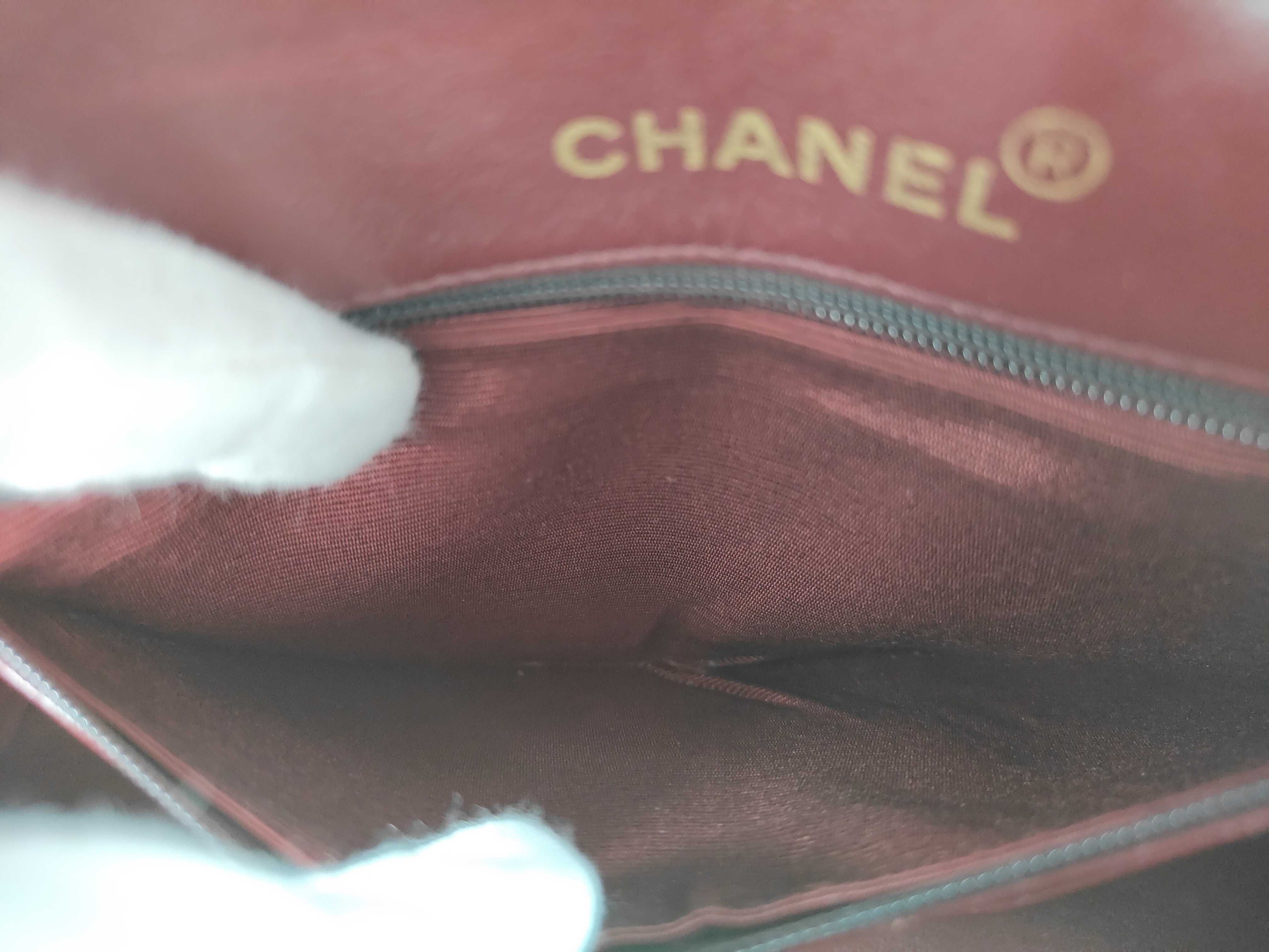 Matelassé 25 Double Flap Shoulder Bag (Serial No. 1) — view 11
