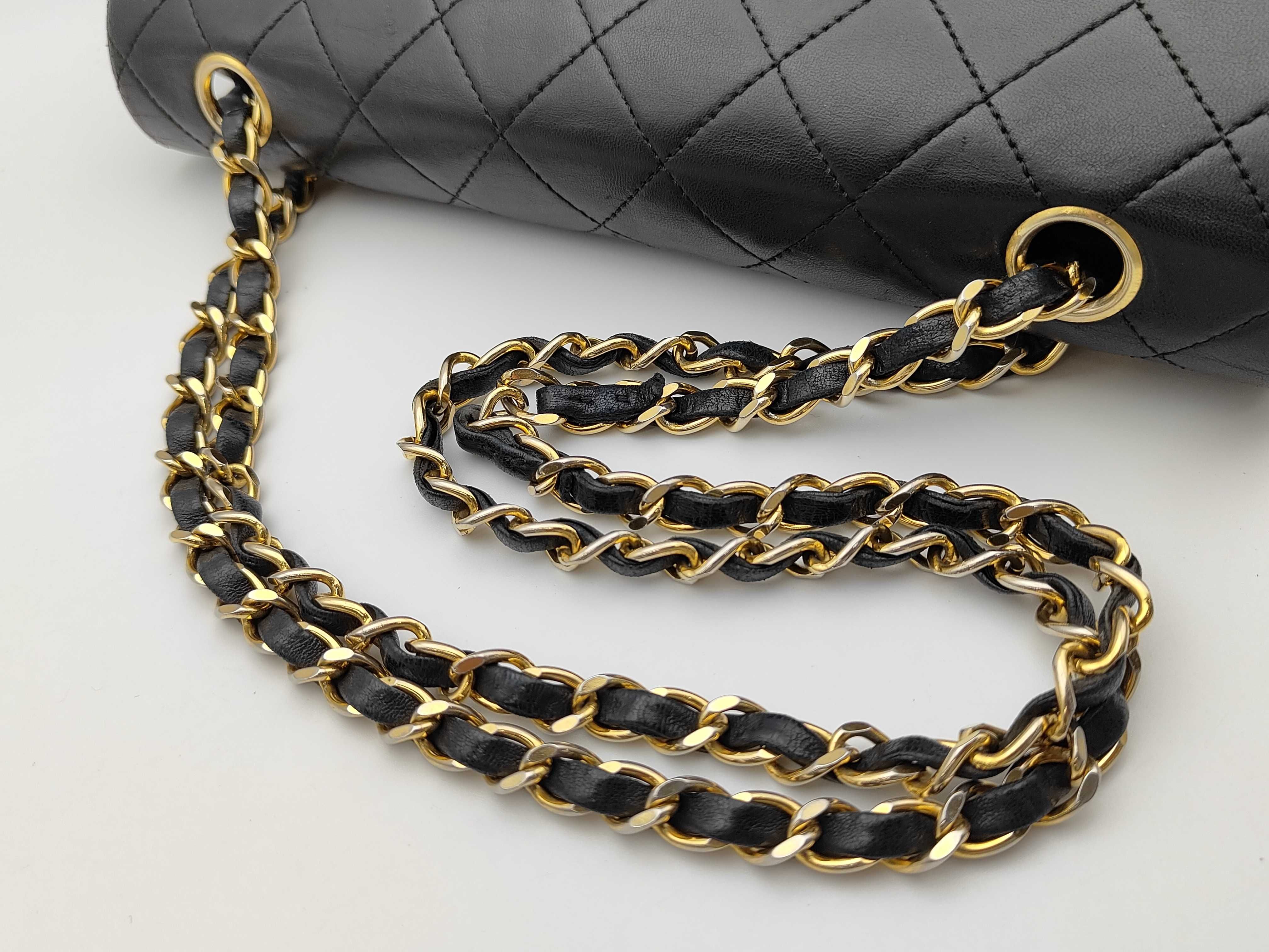 Matelassé 25 Double Flap Shoulder Bag (Serial No. 1) — view 3