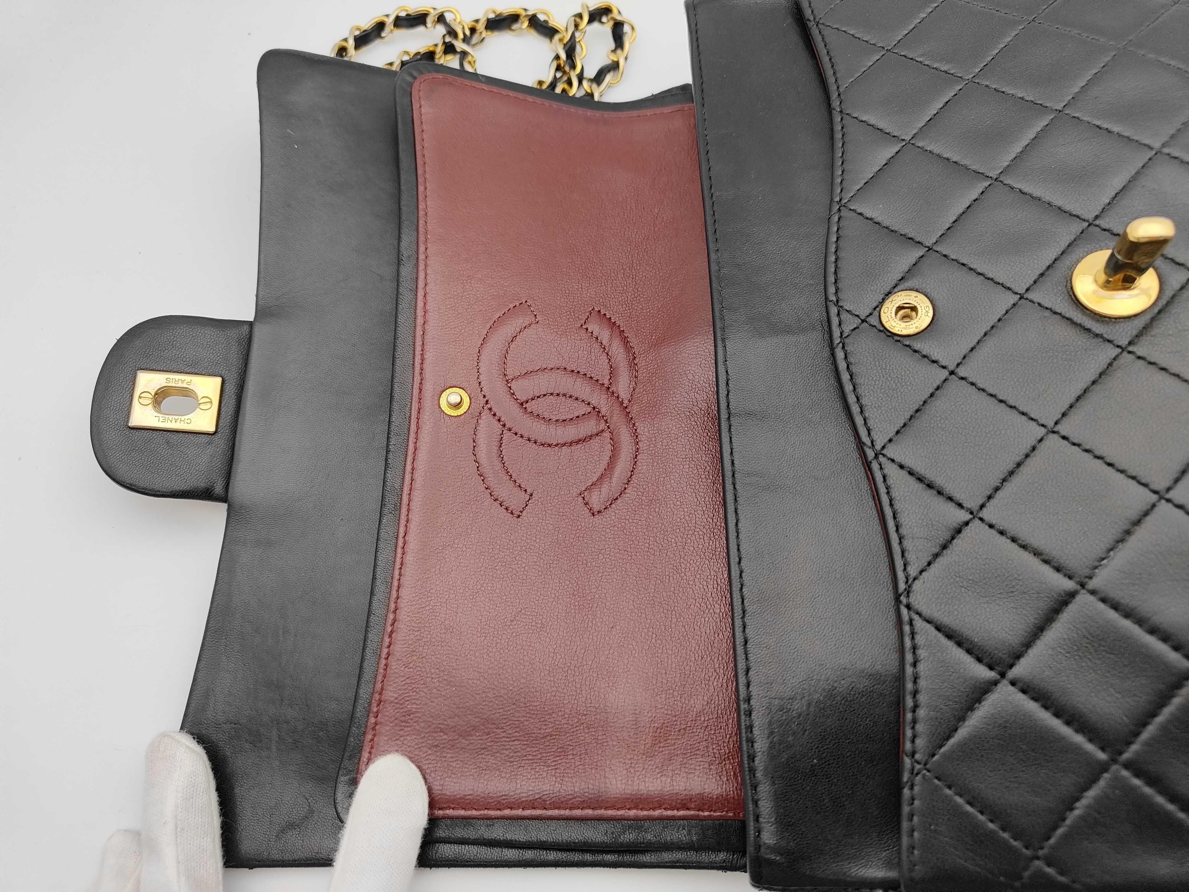 Matelassé 25 Double Flap Shoulder Bag (Serial No. 1) — view 8