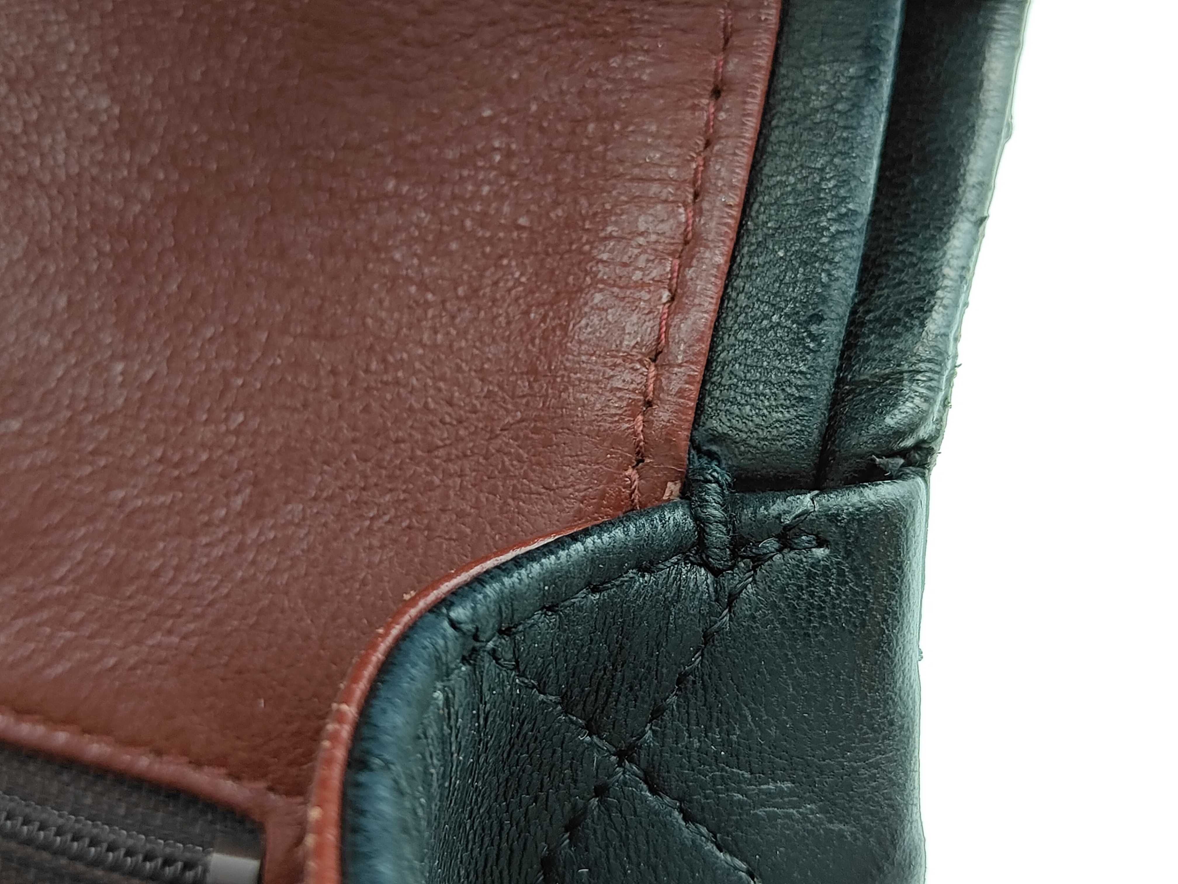 Matelassé 25 Double Flap Shoulder Bag (Serial No. 1) — view 9
