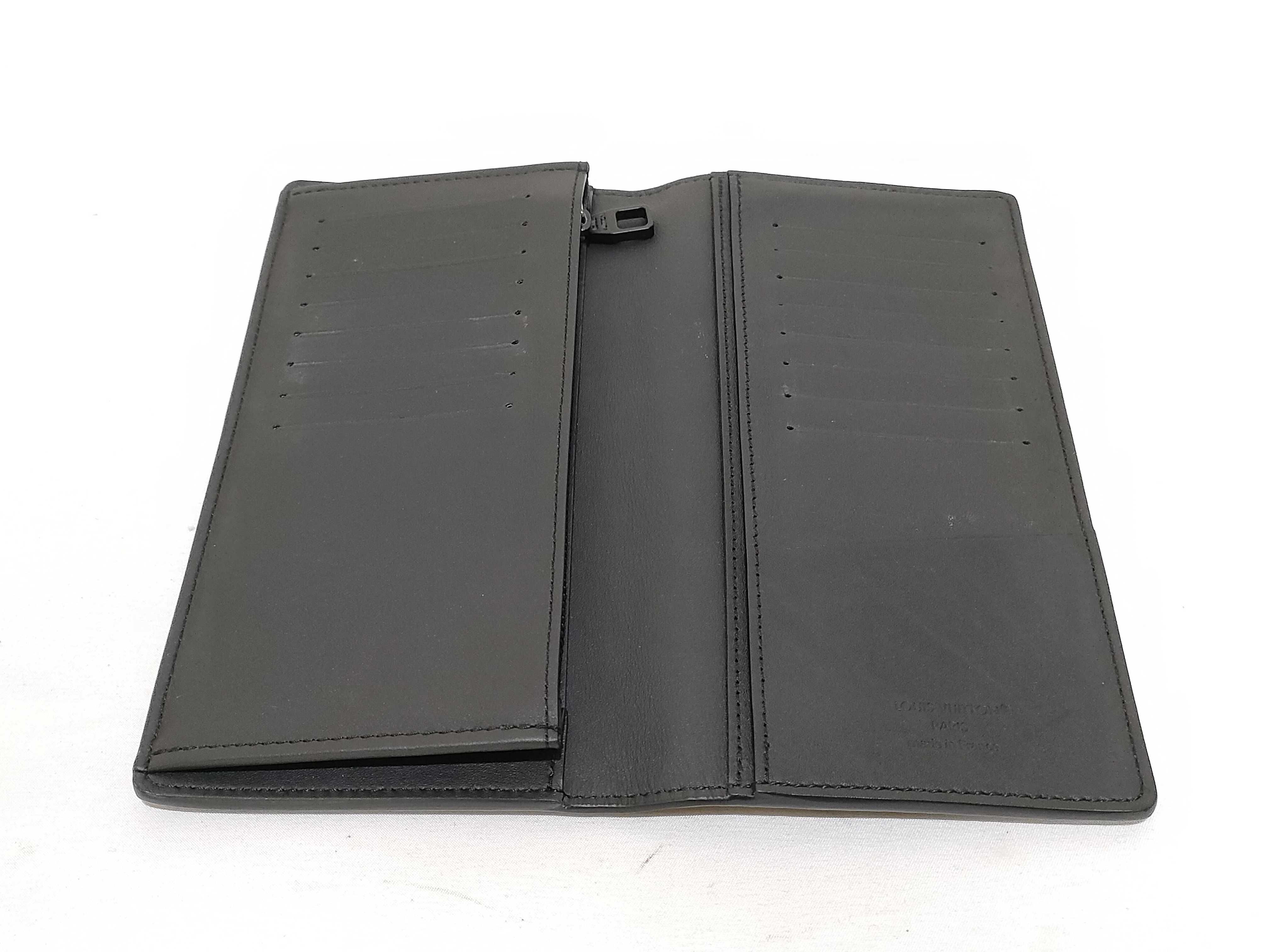 Taiga Portefeuille Brazza Taurillon Aerogram M25942 Wallet — view 9