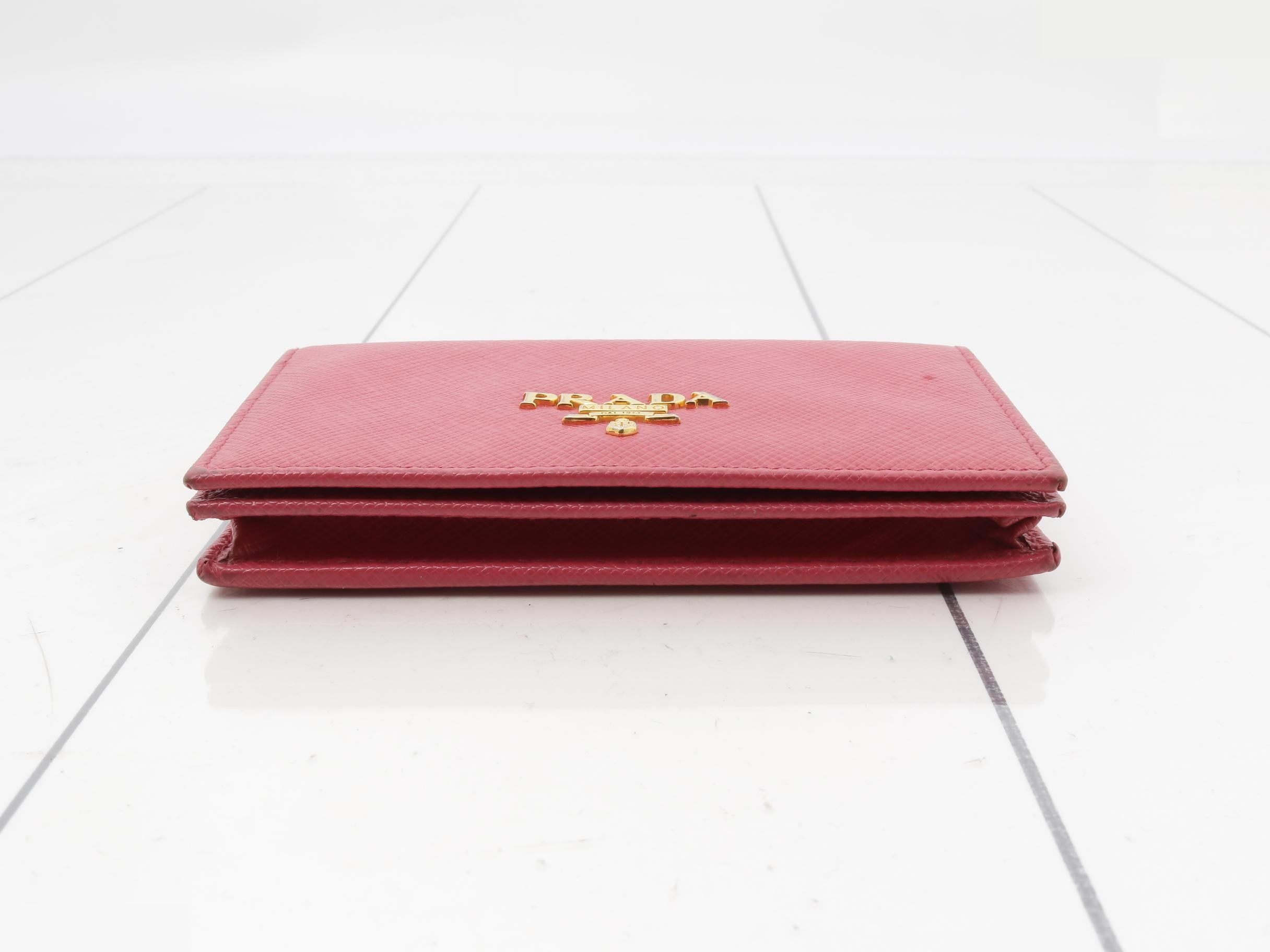 Other items: Bags, notebook covers, card cases, etc. — view 3