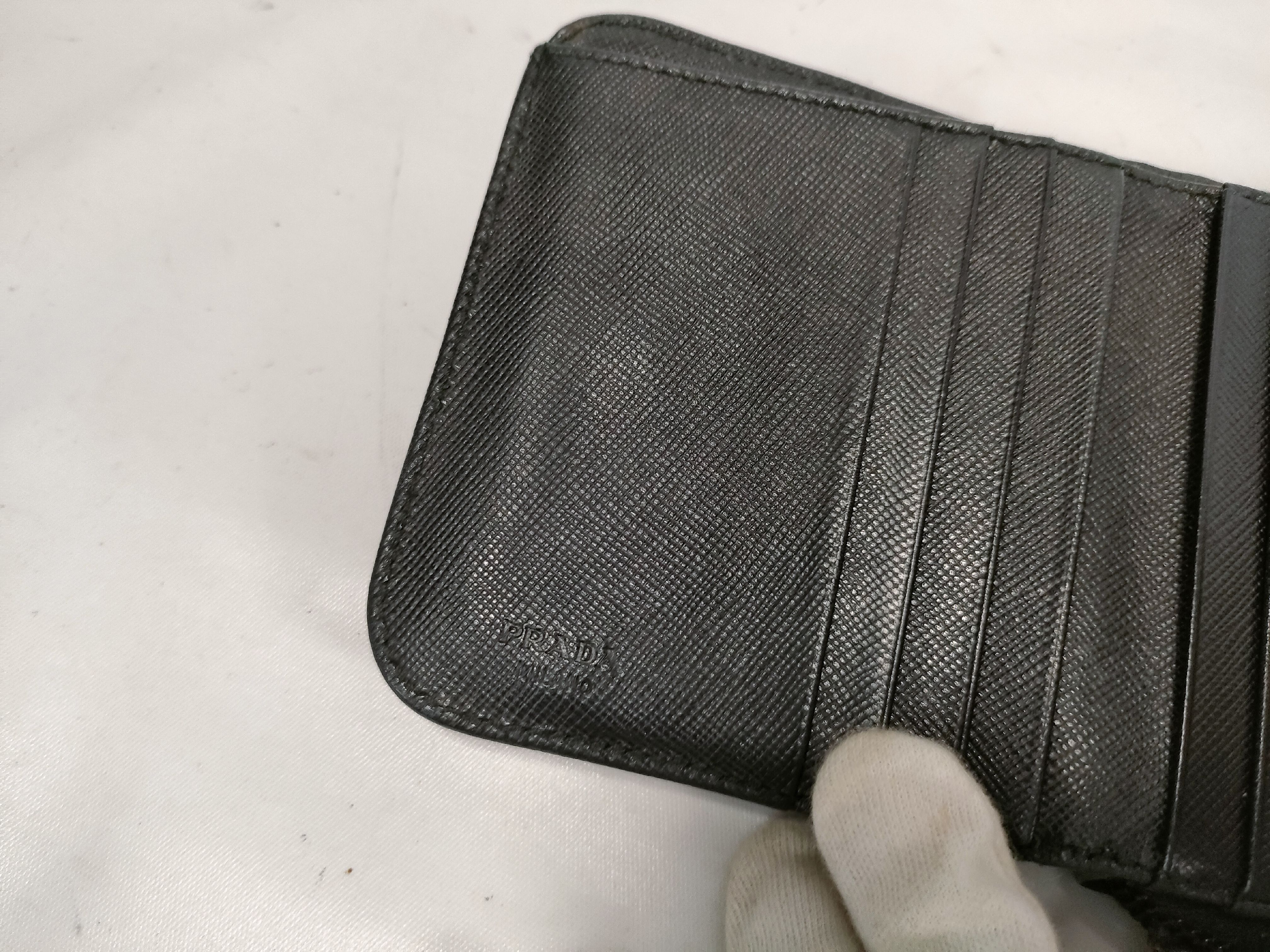 Nylon Bi-fold Wallet with Round Zipper — view 9