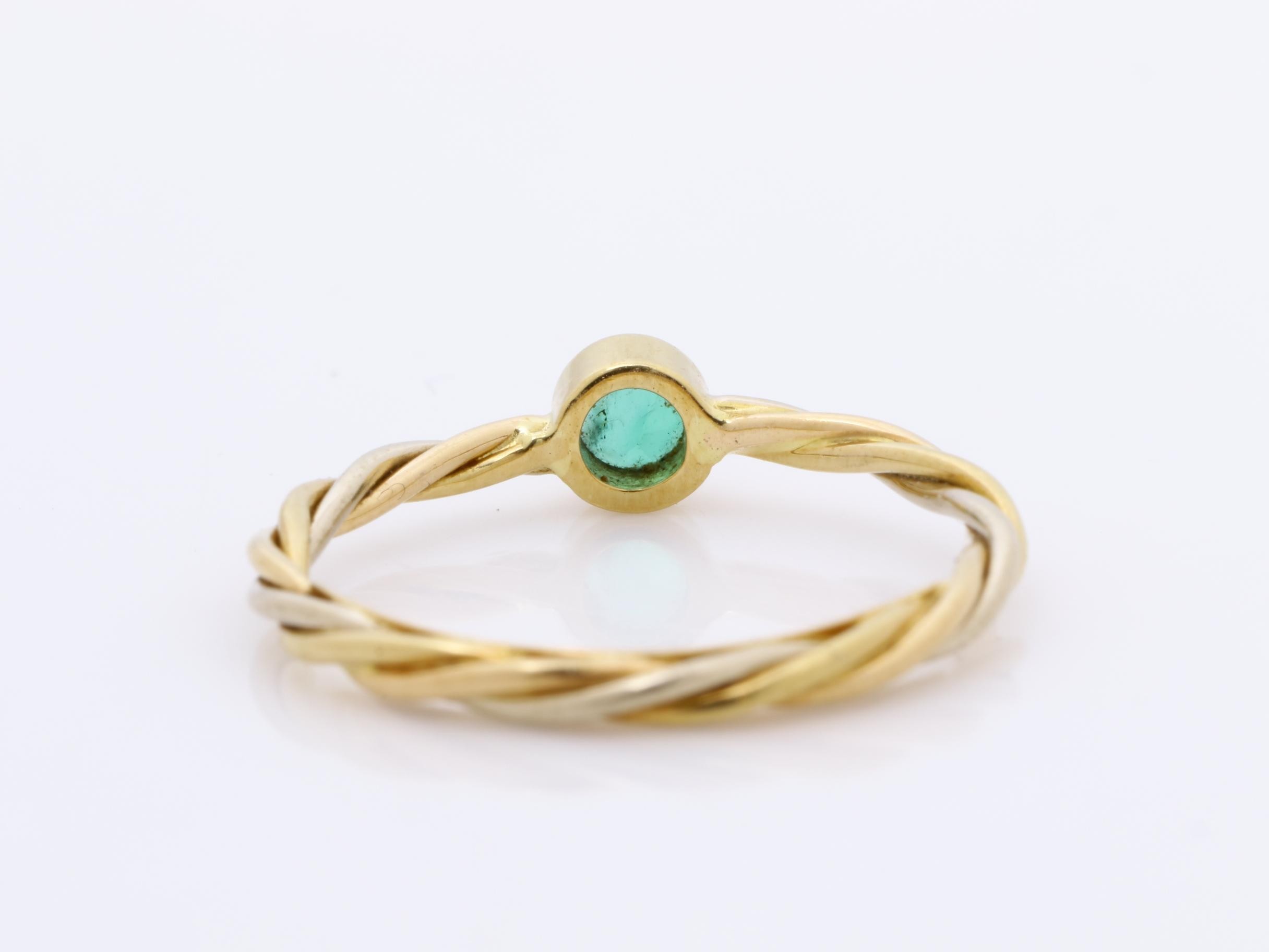 750YG Ring with Emerald, Size #50, 1.5g — view 4