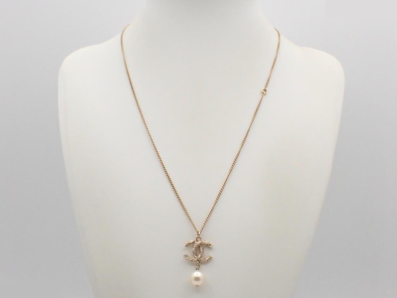 Coco Mark Pearl Necklace, Chain approx. 60cm — view 3