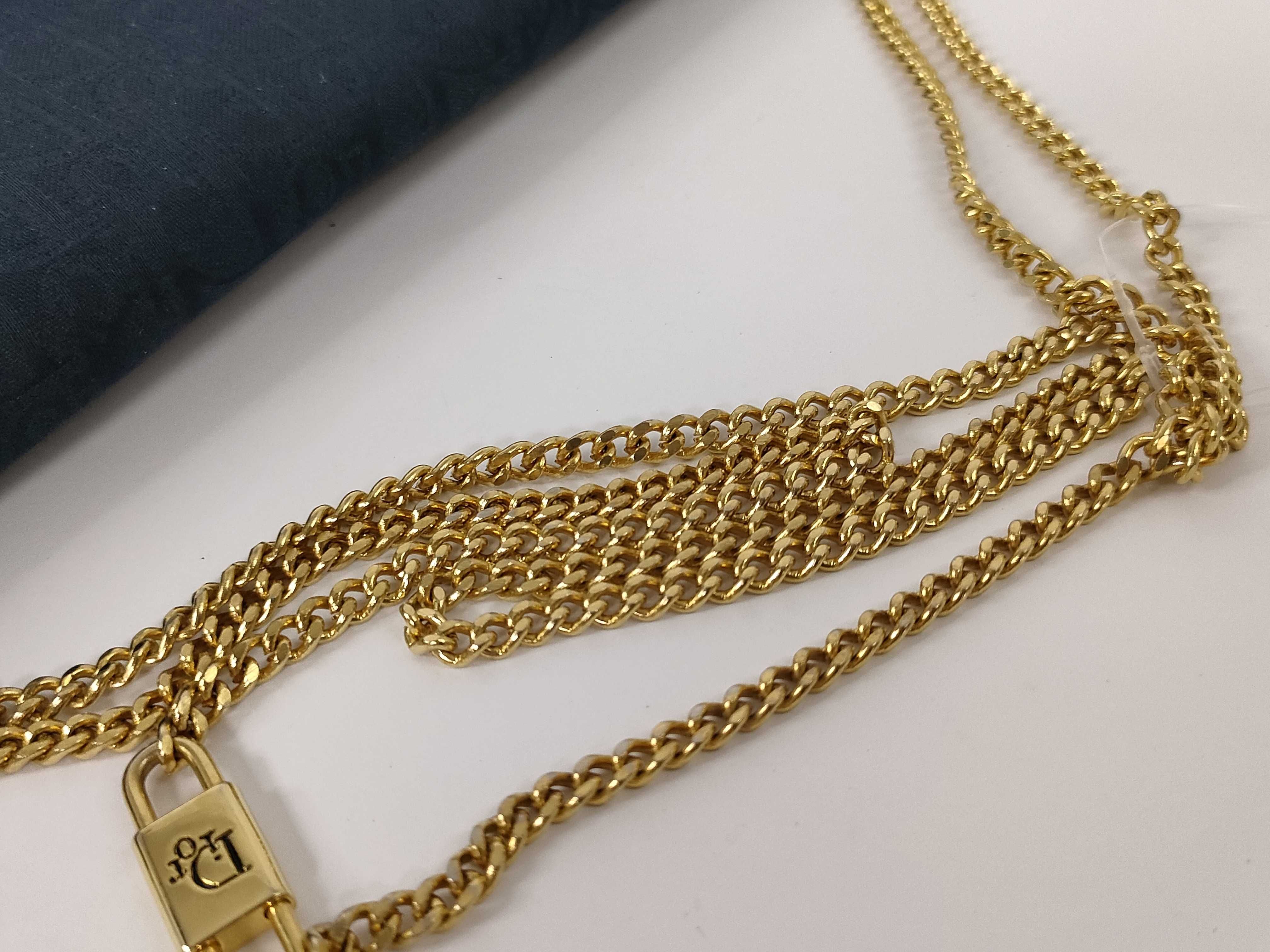 Trotter Chain Vintage Shoulder Bag — view 4