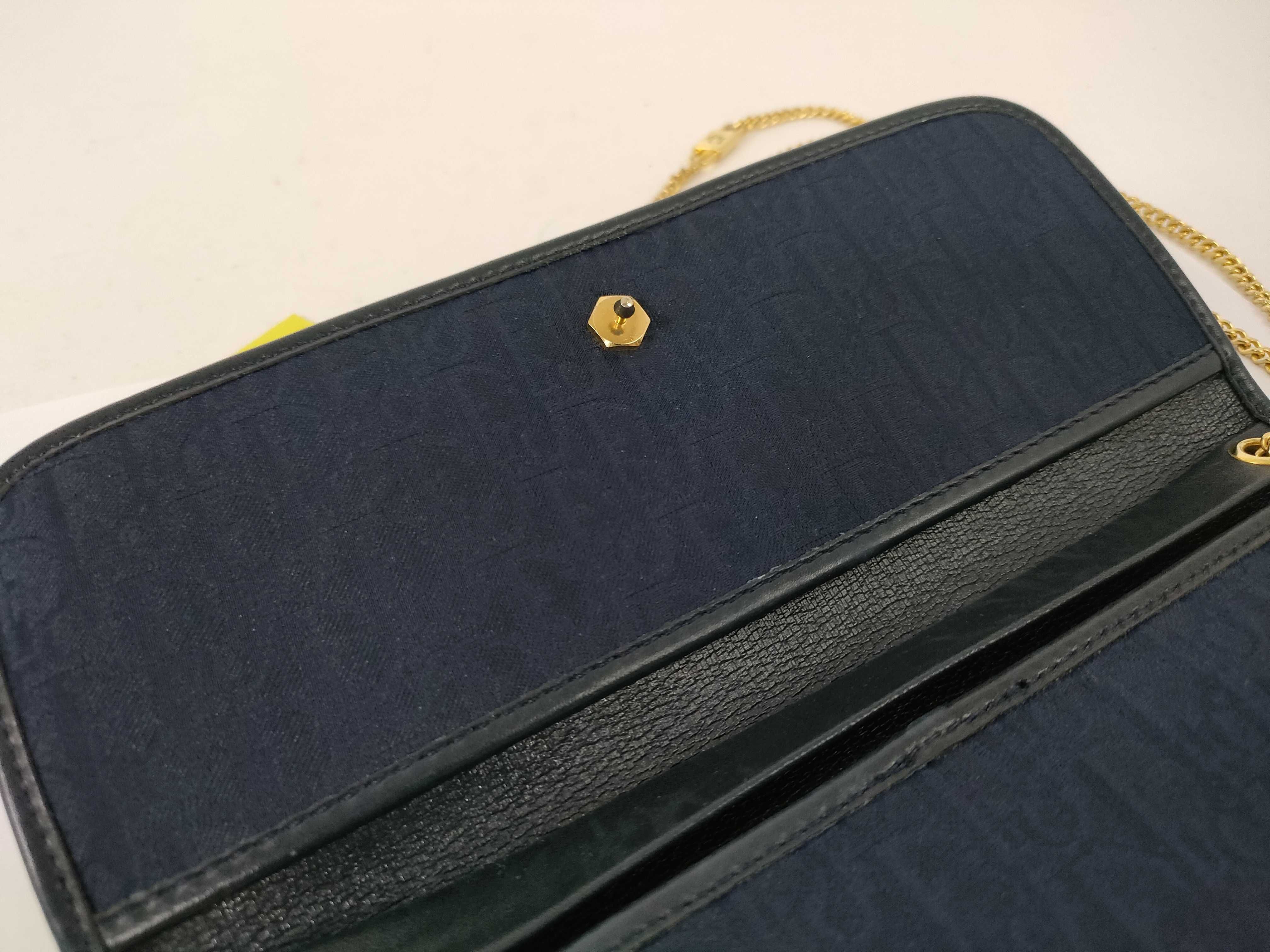 Trotter Chain Vintage Shoulder Bag — view 8