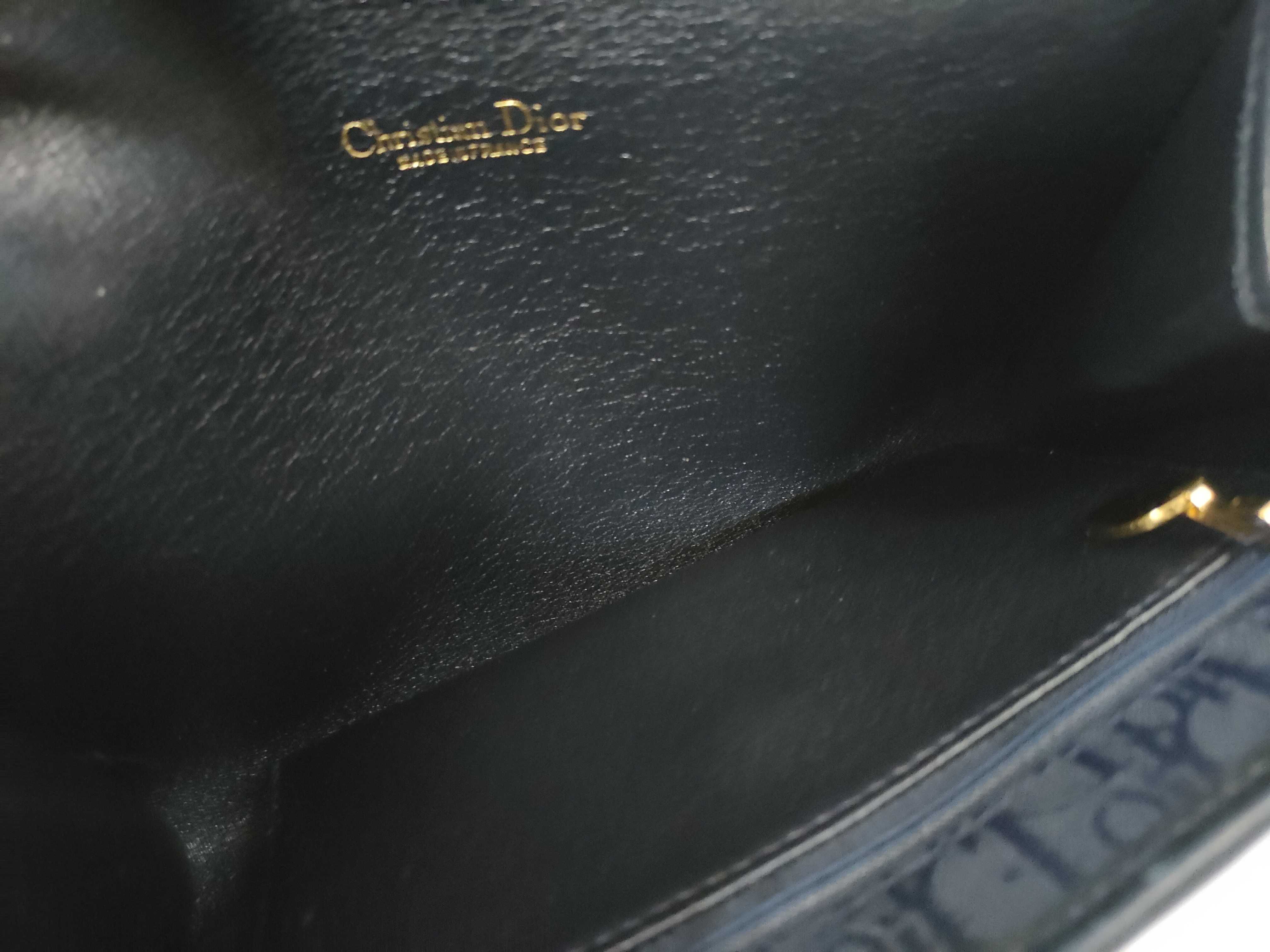 Trotter Chain Vintage Shoulder Bag — view 9