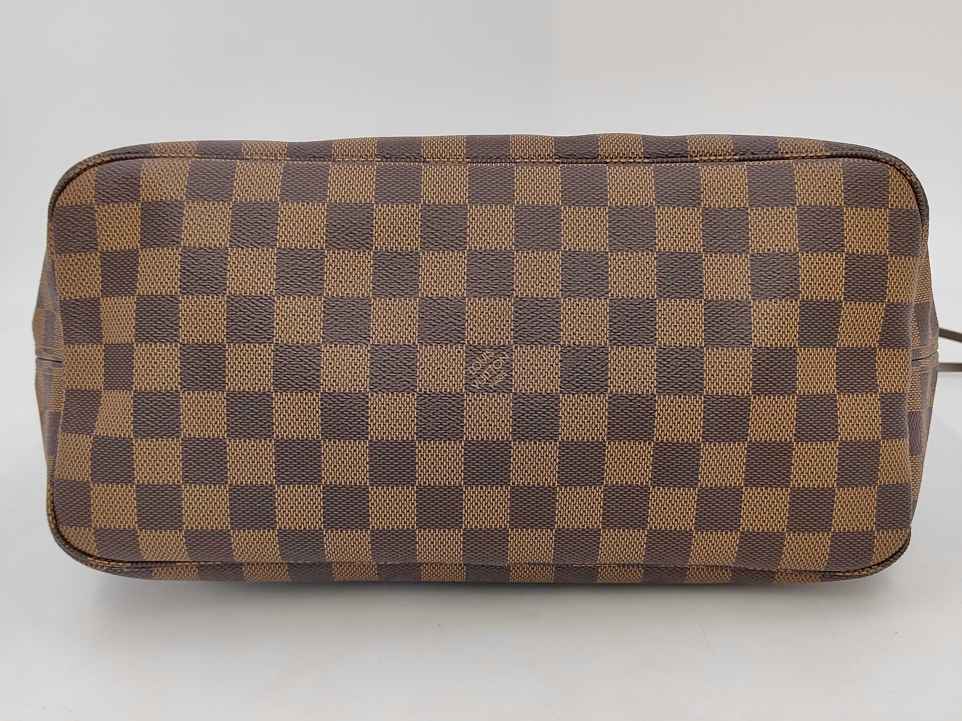 Damier Neverfull MM Tote Bag — view 6