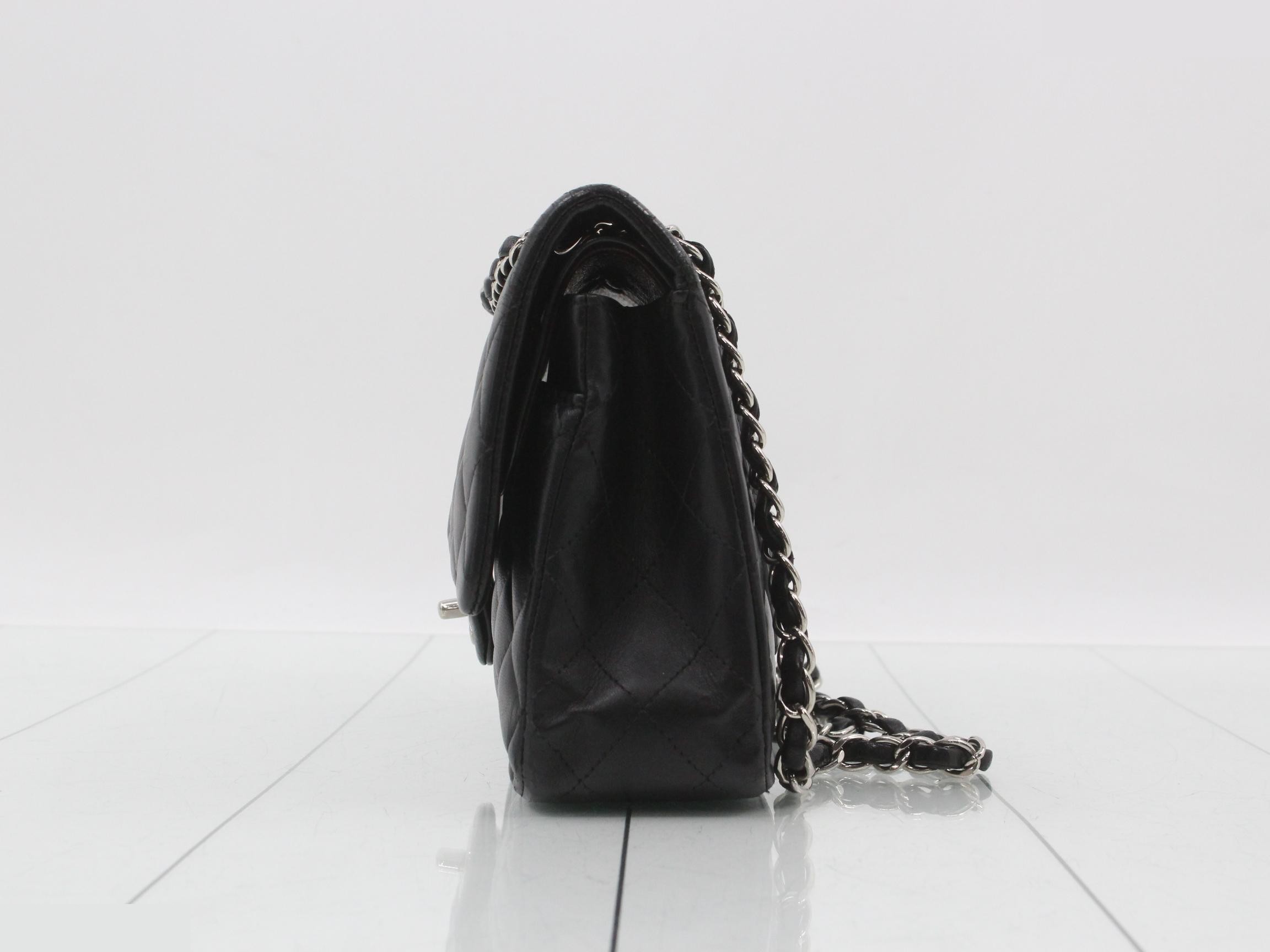Lambskin W-Flap 25 Shoulder Bag, Item No. 16 — view 3