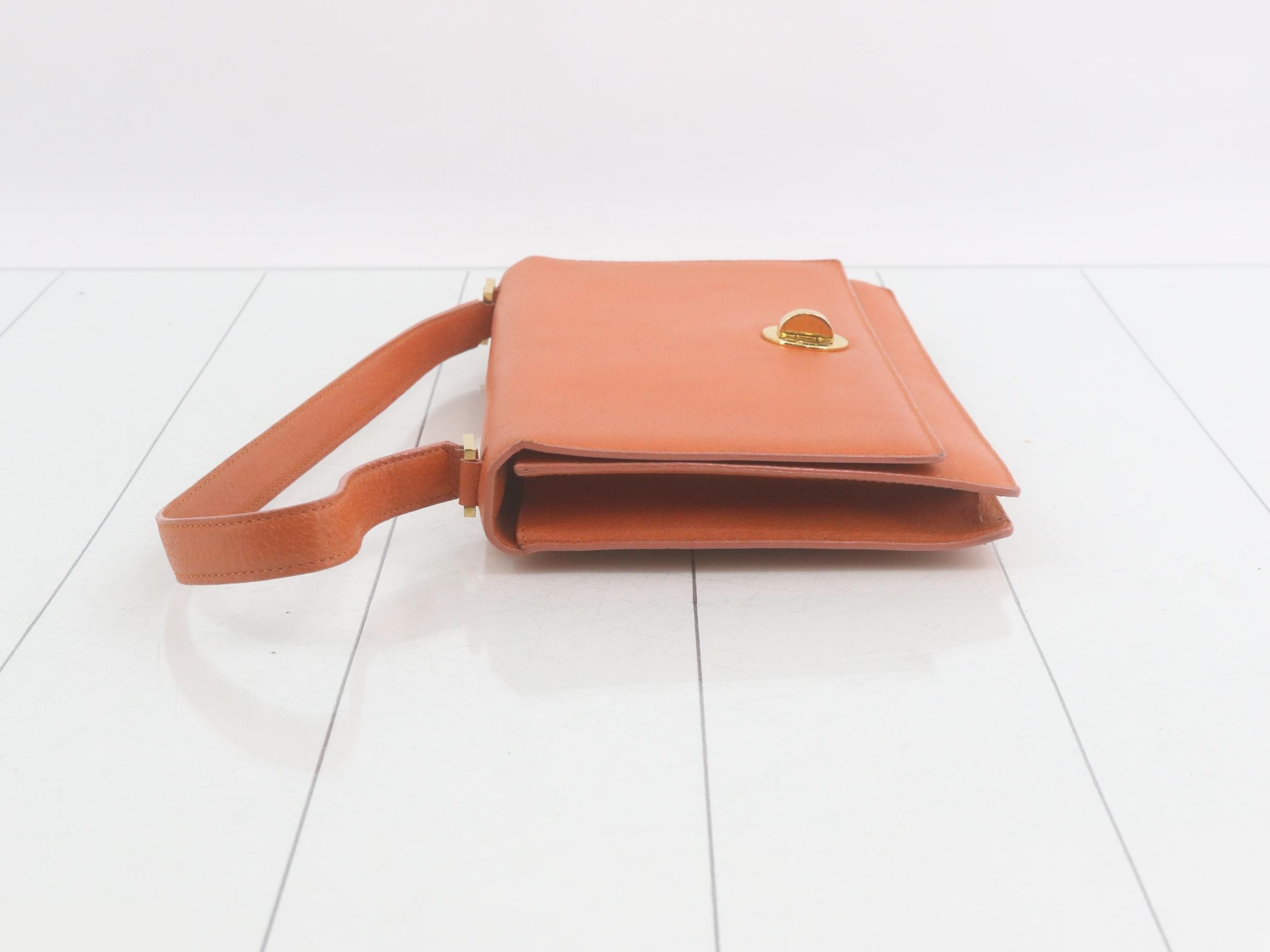 handbag — view 4
