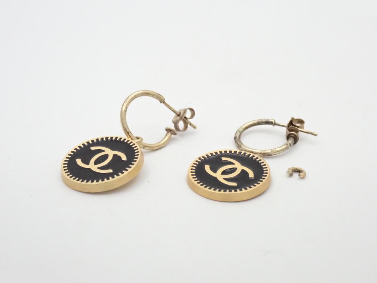 Earrings with Coco Mark logo
