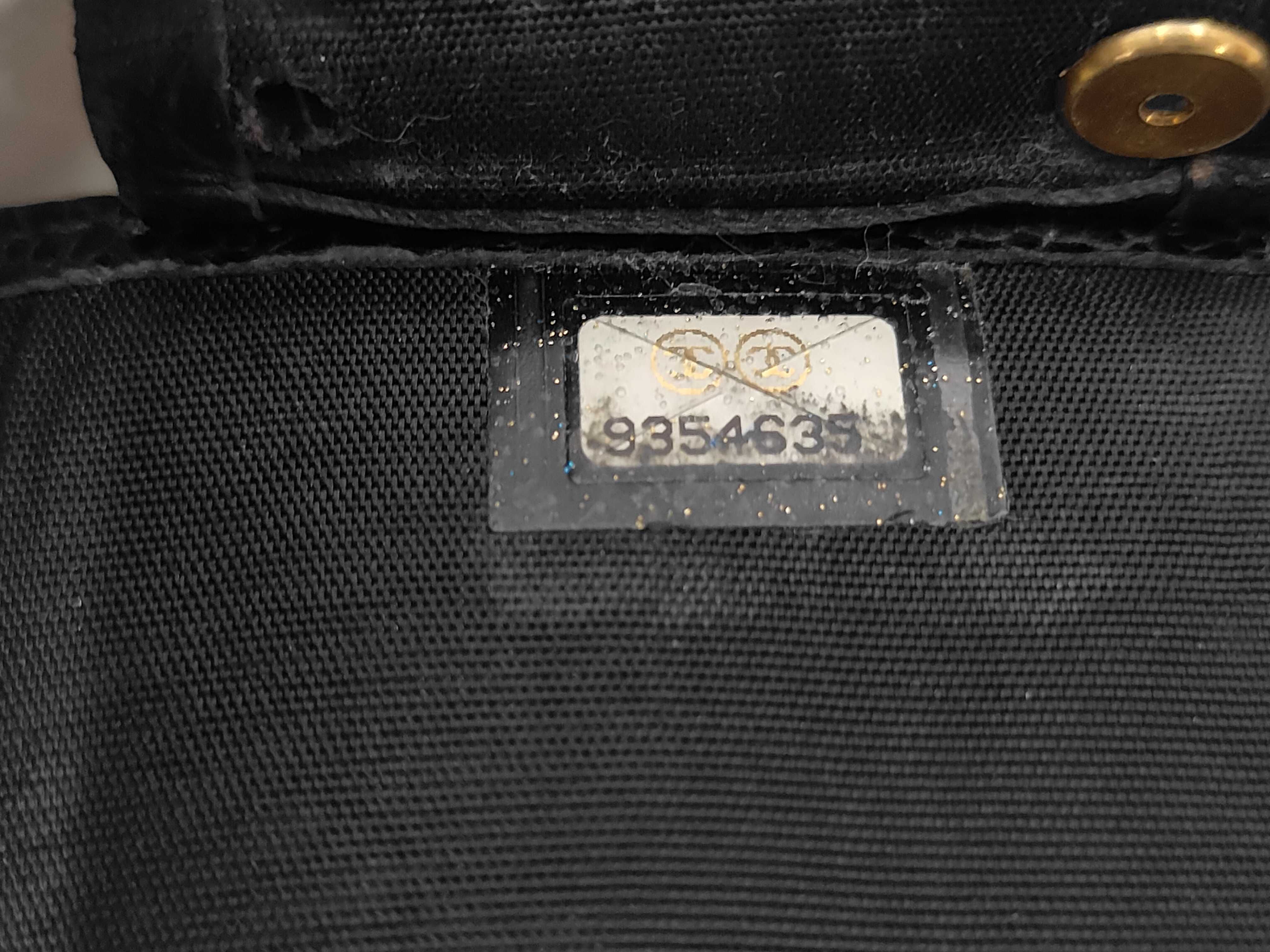6-ring key case/key holder, Coco Mark, caviar leather, black, gold hardware, A13502 — view 12