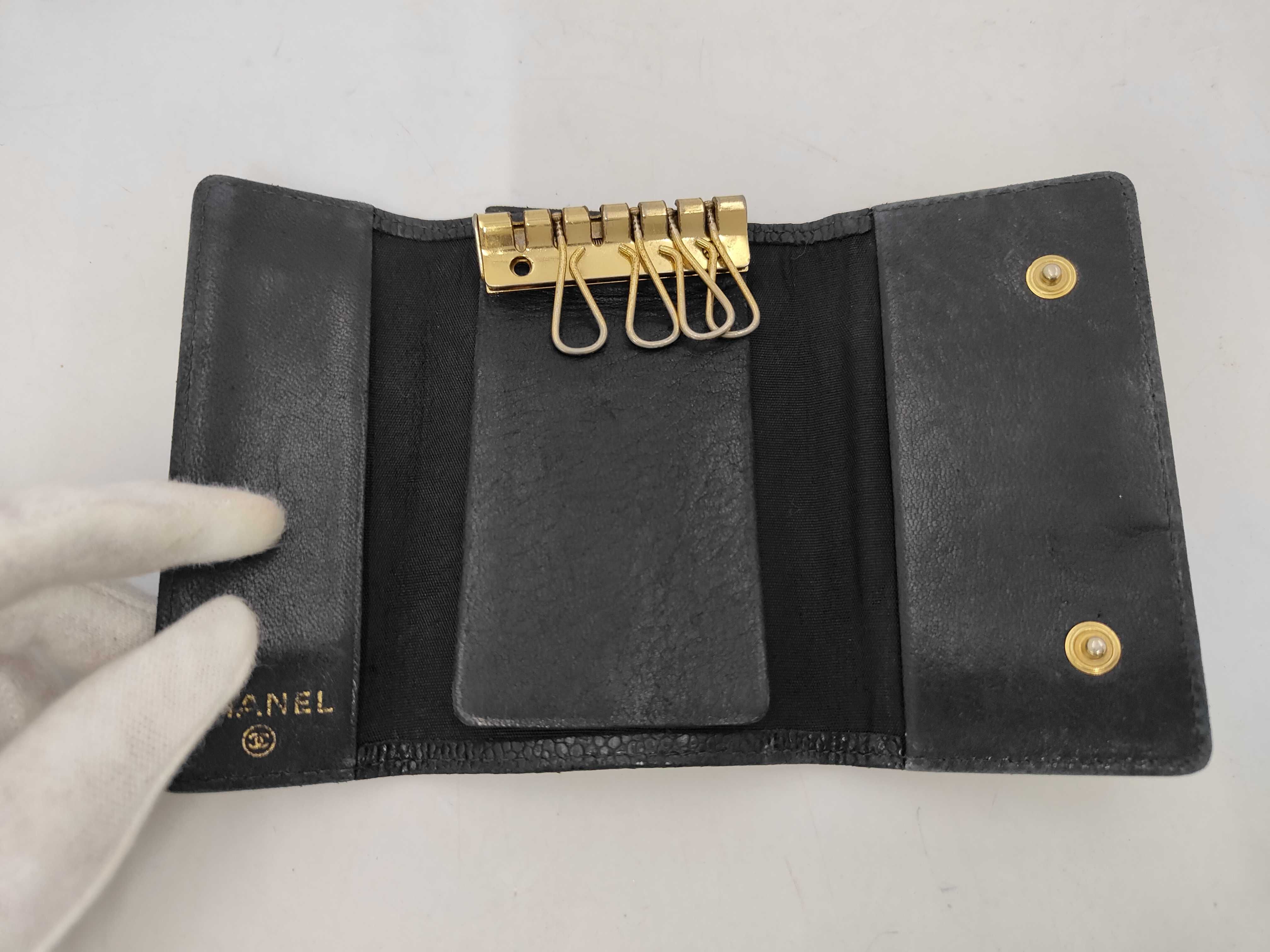 6-ring key case/key holder, Coco Mark, caviar leather, black, gold hardware, A13502 — view 8