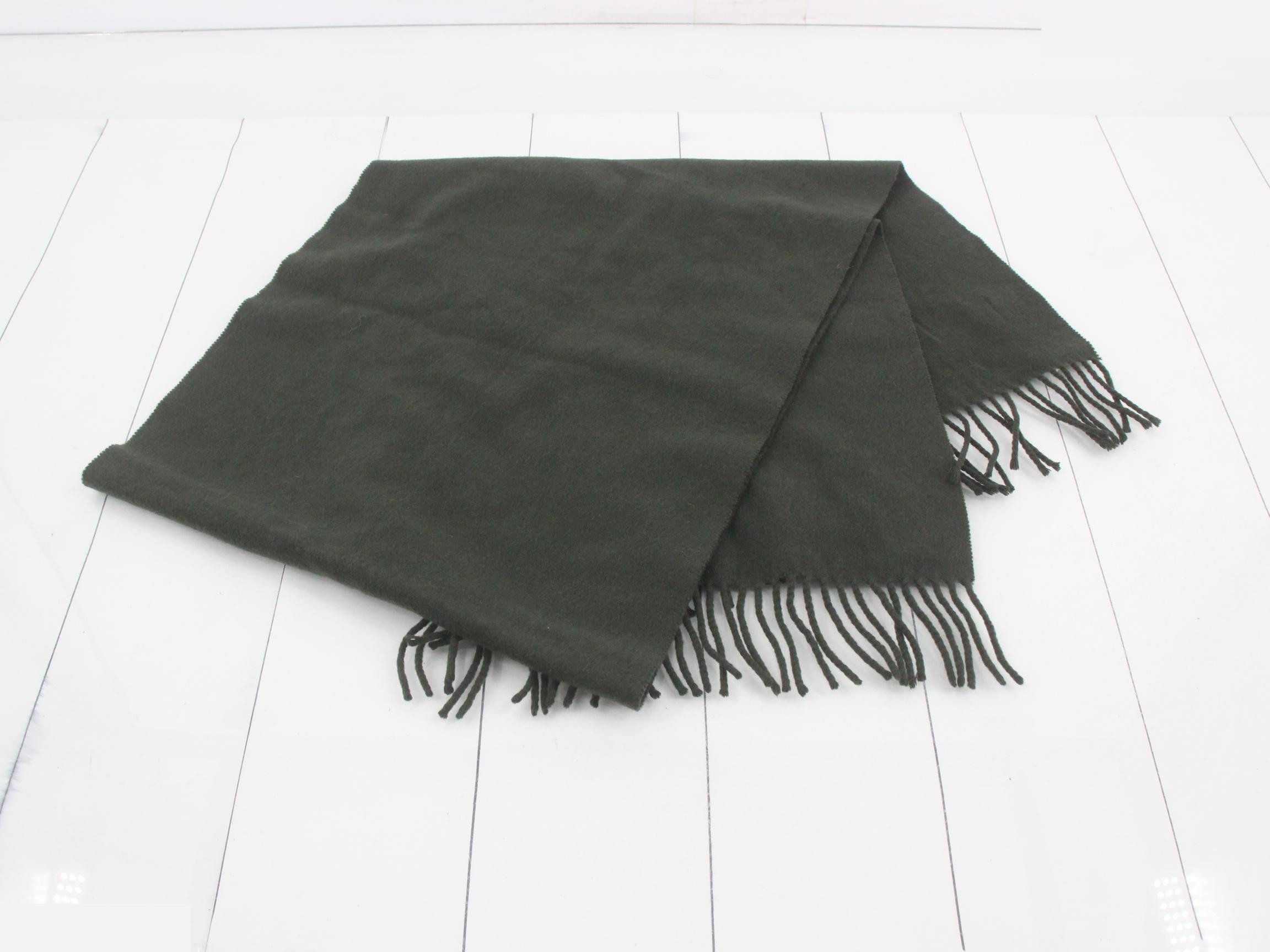 Burberrys Wool Scarf, Dark Green, 100% Cashmere — view 3